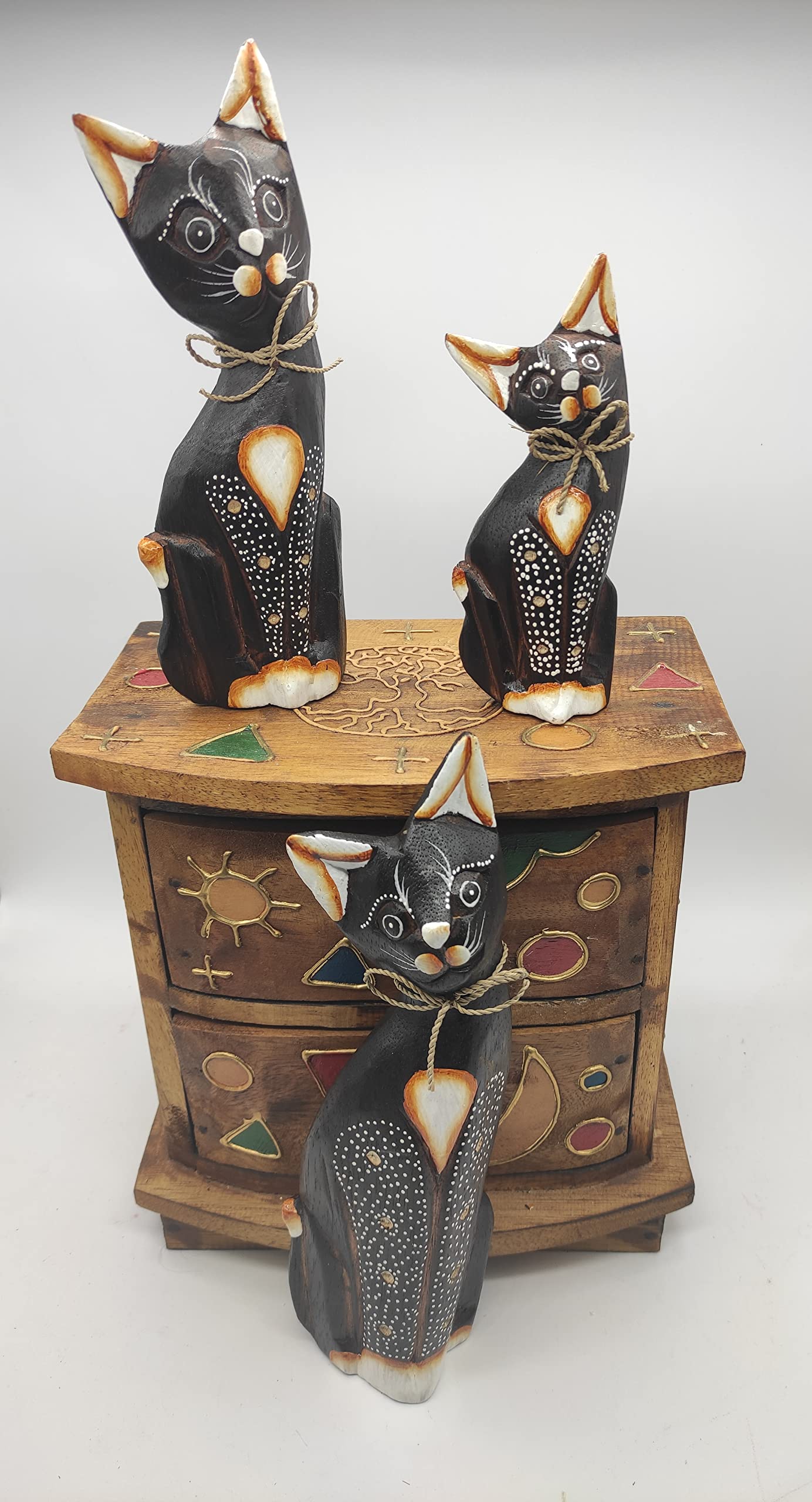 SusggO Set of 3 Wooden Animal Figures, Lucky Cat, Lucky Owl, Turtle, Fish, Decoration, Hand Carved Crafts - Image 2