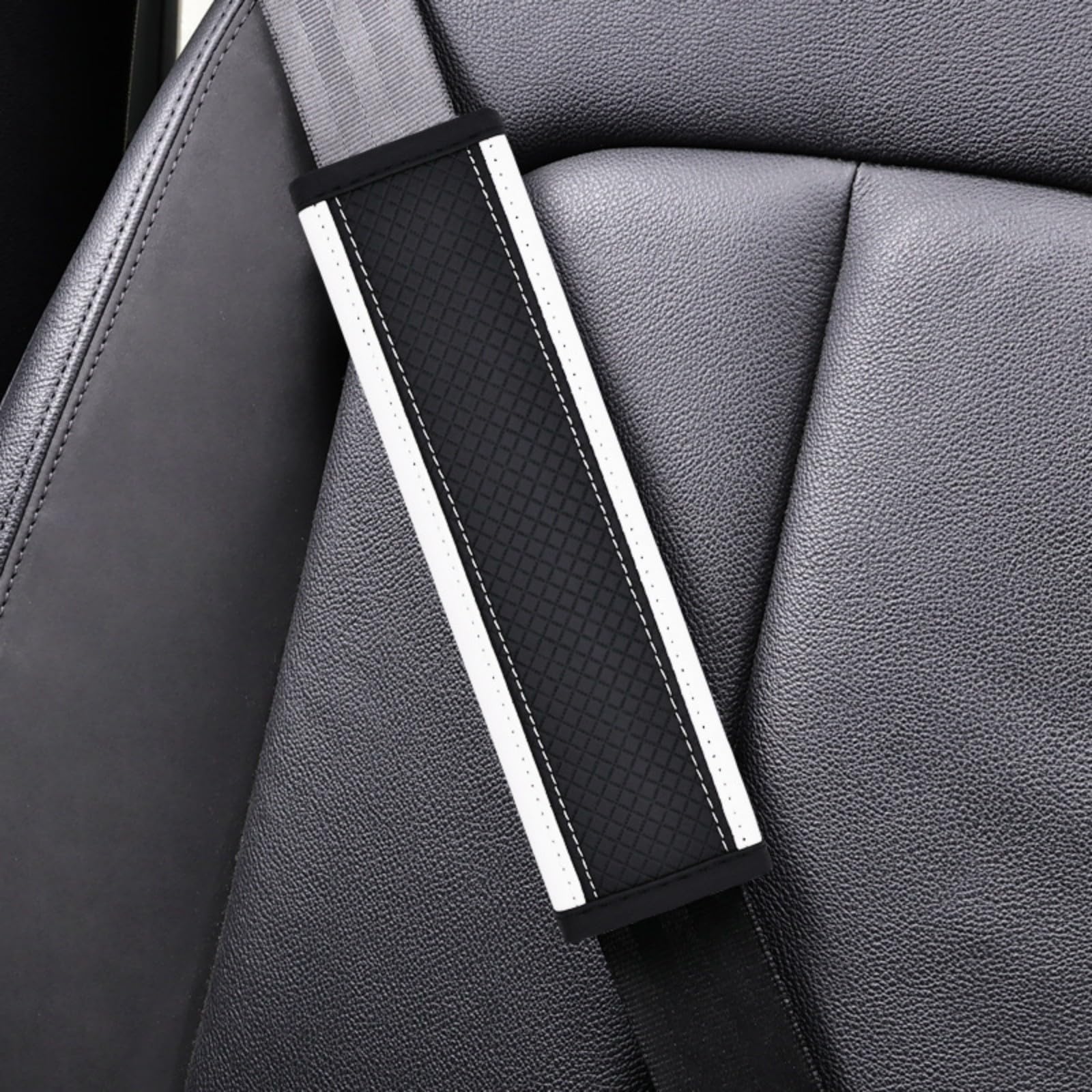 ONEMAJI 2 Pcs Car Seatbelt Shoulder Protector Pads for Kia Stonic 2017-2020, Auto Harness Cushion Breathable Rhombus Leather Vehicle Strap Covers,D