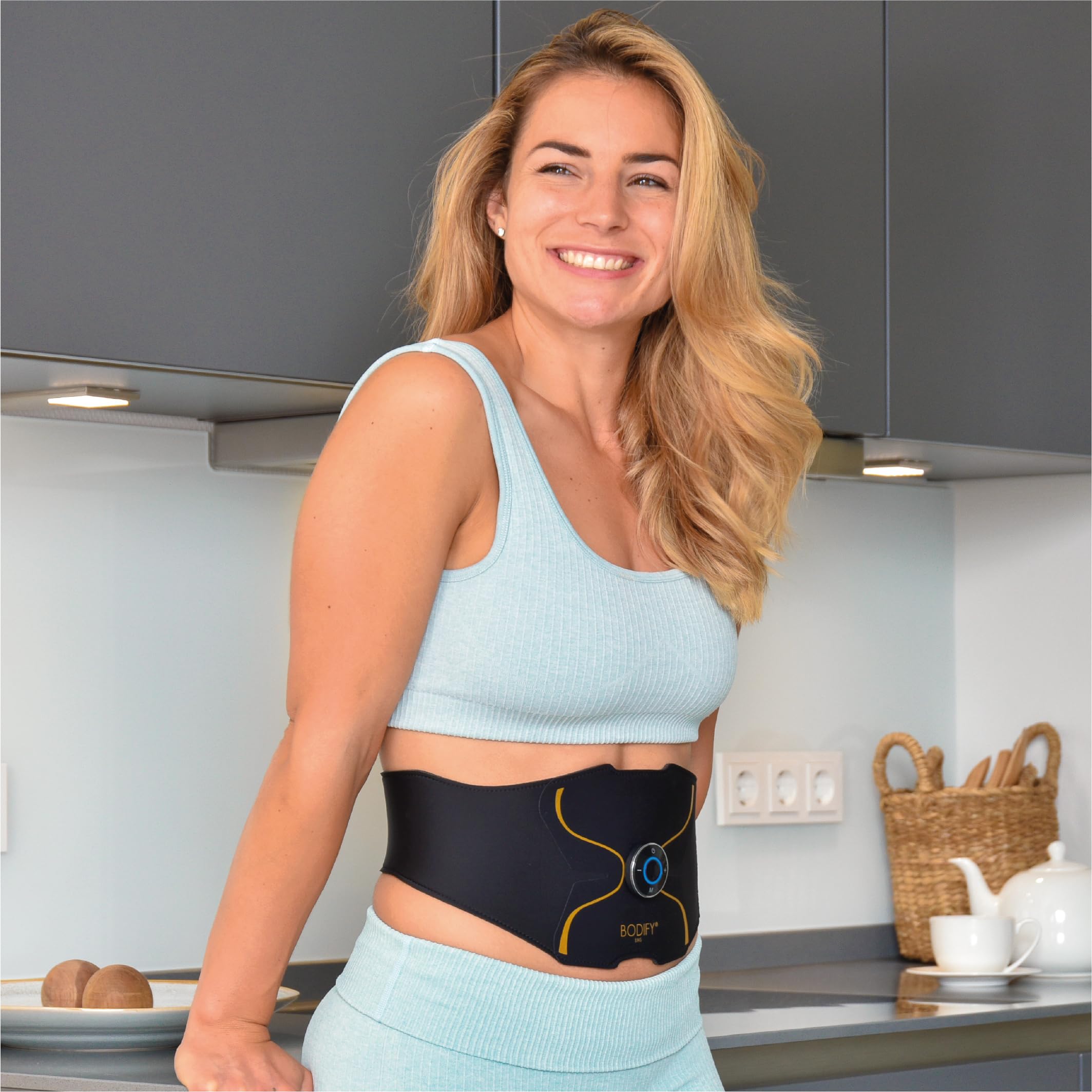 Bodify® EMS Bauchtrainer Pro - Gezielte Stimulation der Bauch Muskulatur! - Muskelaufbau - Bauchtrainer - Stimulationsgerät Bauch Muskeln - Bauchmuskeltrainer für Männer und Frauen Das ORIGINAL