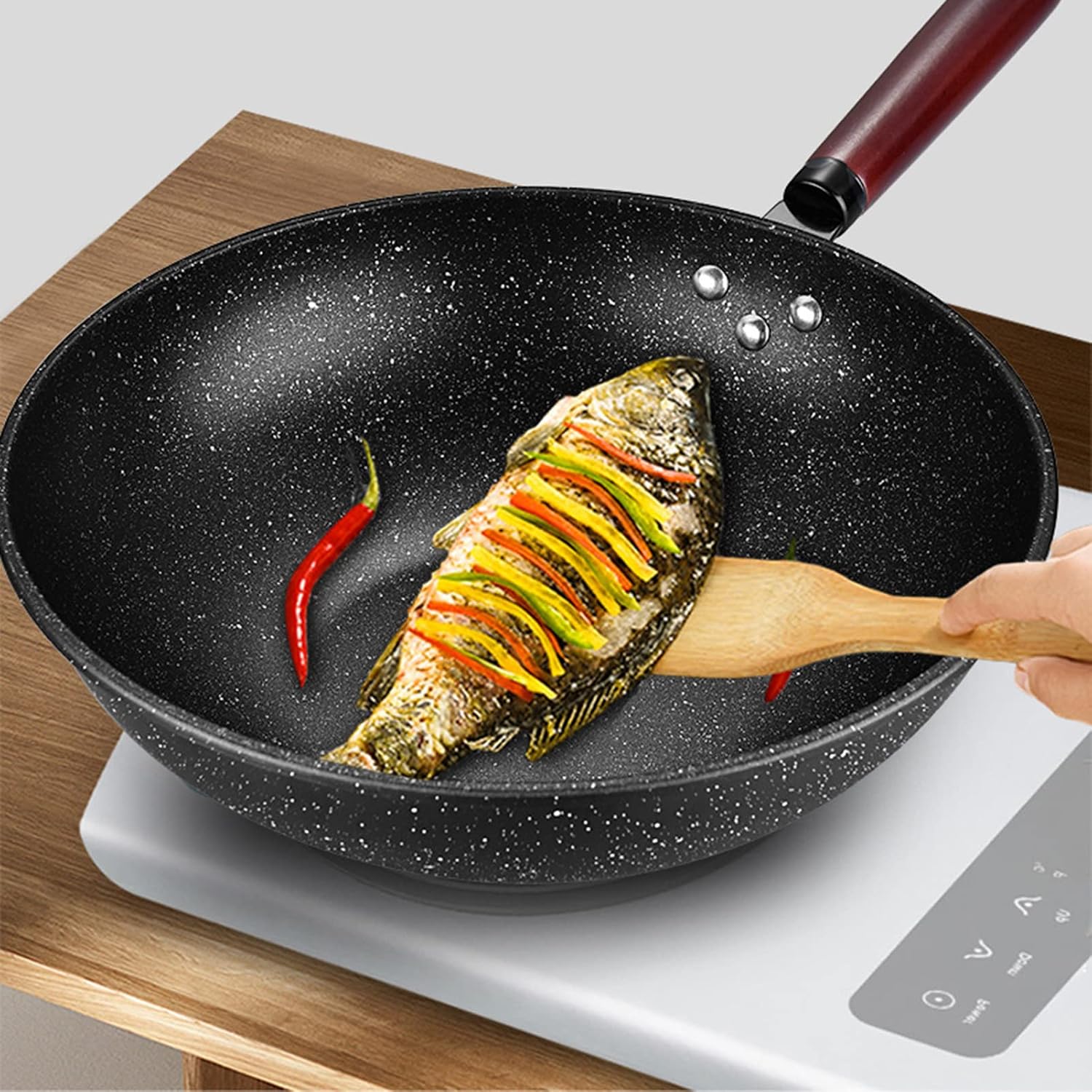 Wok Pan, Nonstick Woks and Stir-Fry Pans, Carbon Steel Wok with Wooden Handle, Flat Bottom Chinese Stir Fry Wok, Frying Pan for All Stoves (with Cover 30cm)