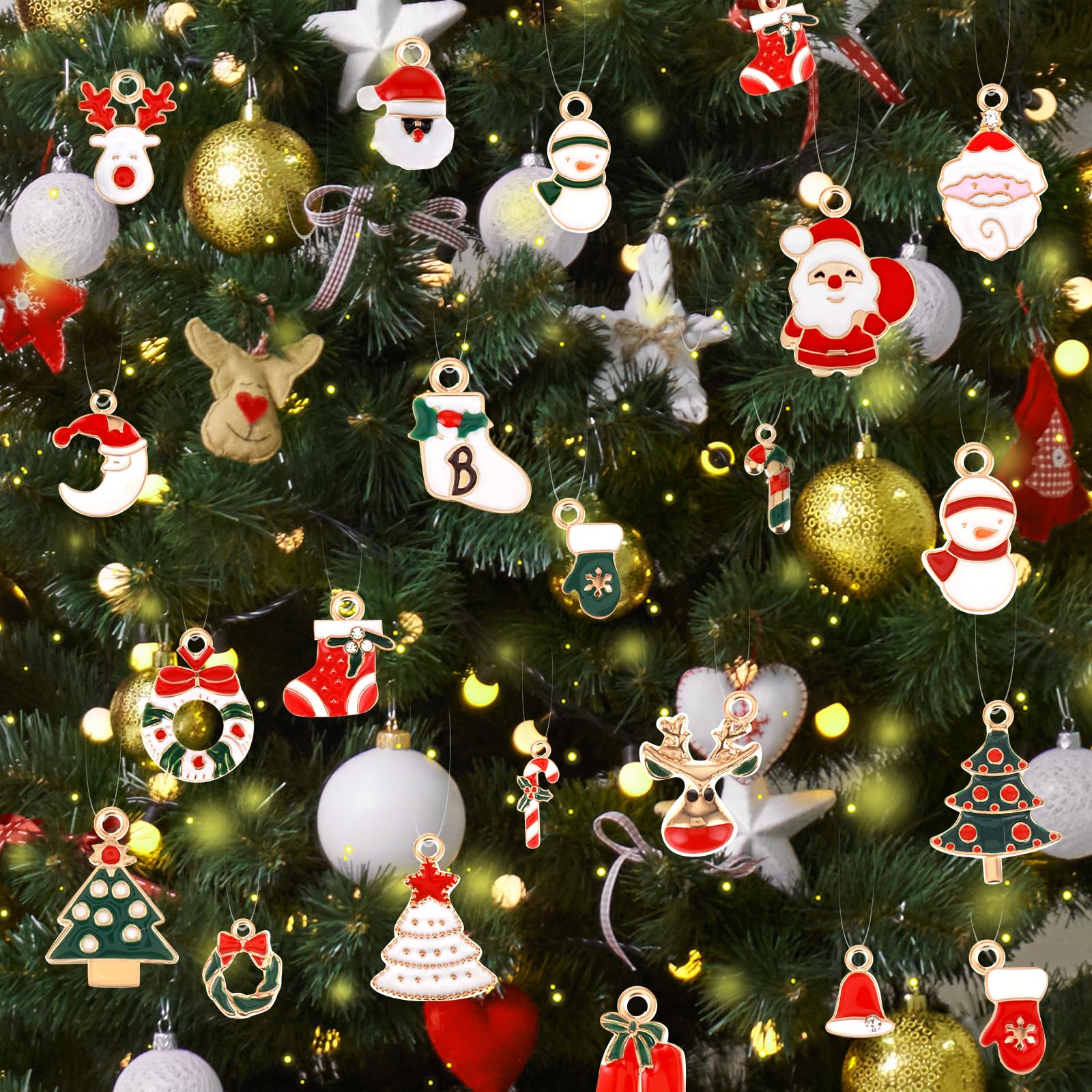 GEEHUA 30 adornos para árbol de Navidad con cuerda para colgar, mini juego de decoraciones colgantes de Navidad, calcetín de Navidad, corona de Papá Noel, bastón de caramelo, cascabel, guantes, muñeco