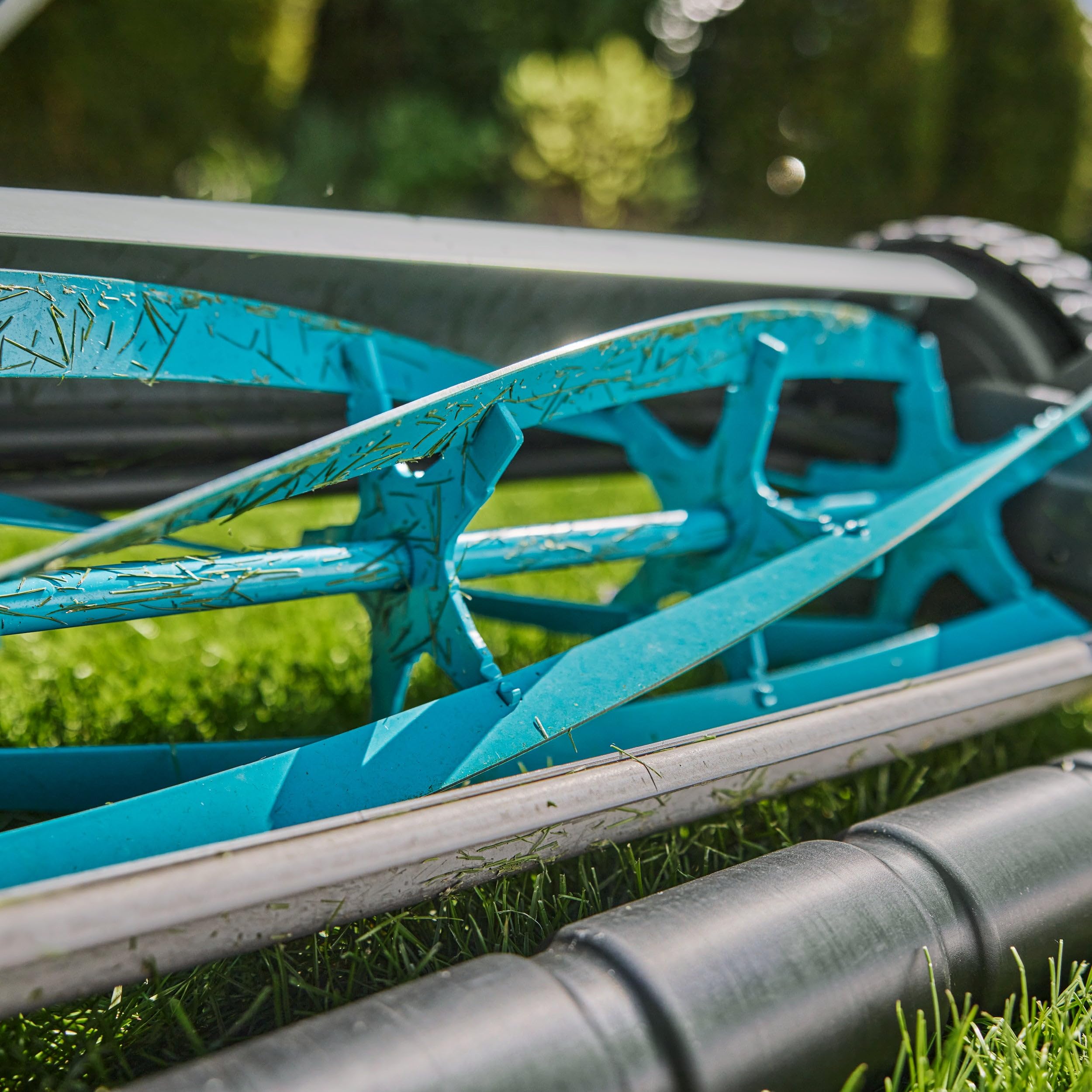 Gardena Spindelmäher Plus 400 Cylinder Lawnmower 40 cm Schnittbreite Kabellos mit Grasfangkorb für Rasenflächen bis 250 m²