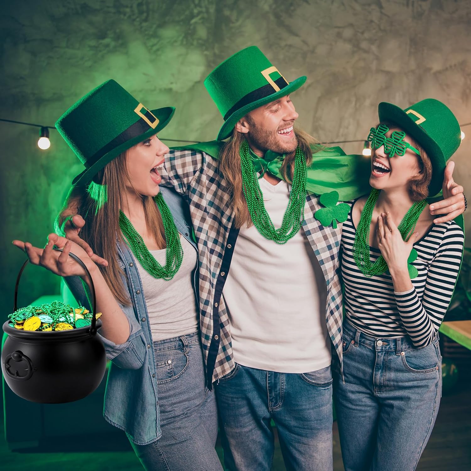 Poen 321 Pcs St Patrick's Day Cauldrons Set Including Plastic Cauldrons Coins Shamrock Confetti and Bead Necklace for St Patrick's Pot of Gold Party Decorations(Black)