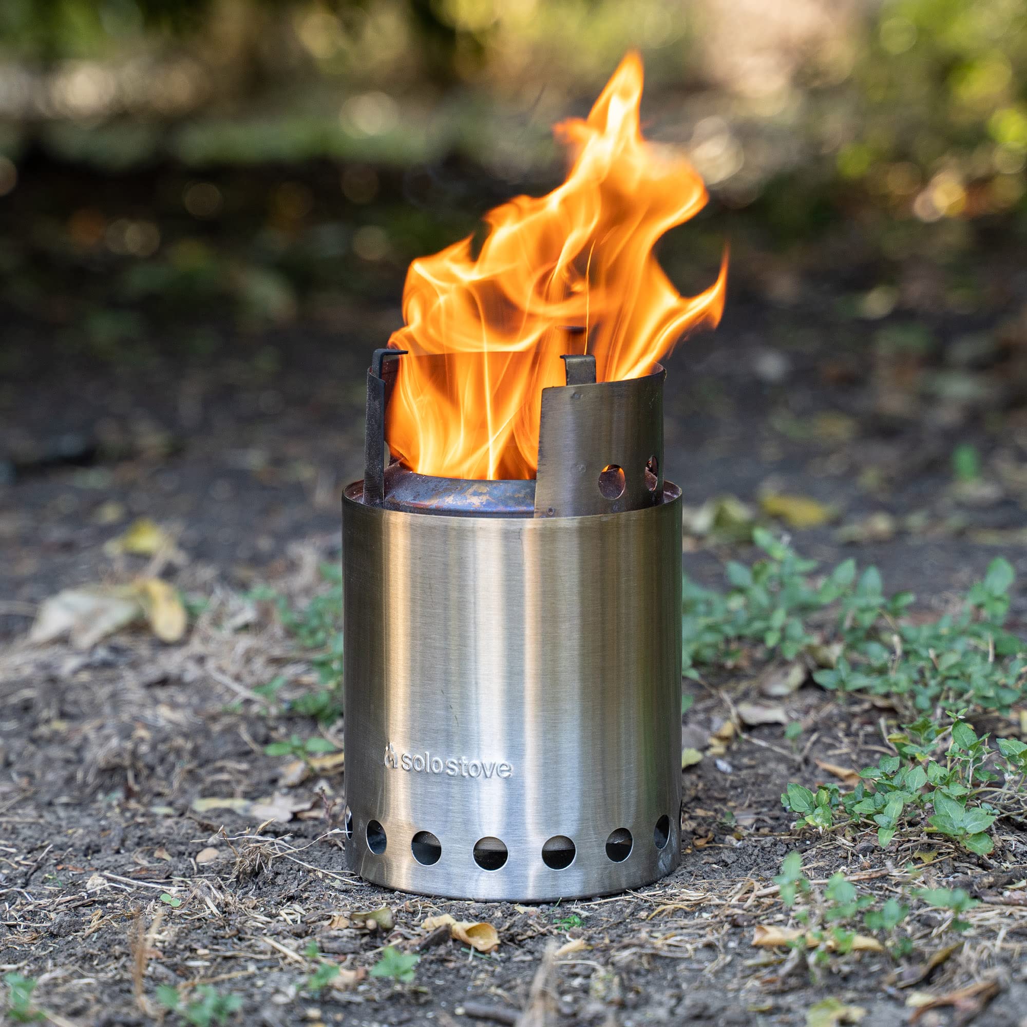 Solo Stove Titan Campingkocher | Tragbarer Camping Stove, Für 2-4 Personen, Rostfreier Edelstahl, Leistungsstarke, effiziente Holzverbrennung mit geringer Rauchentwicklung, 20x13cm, 468g leicht