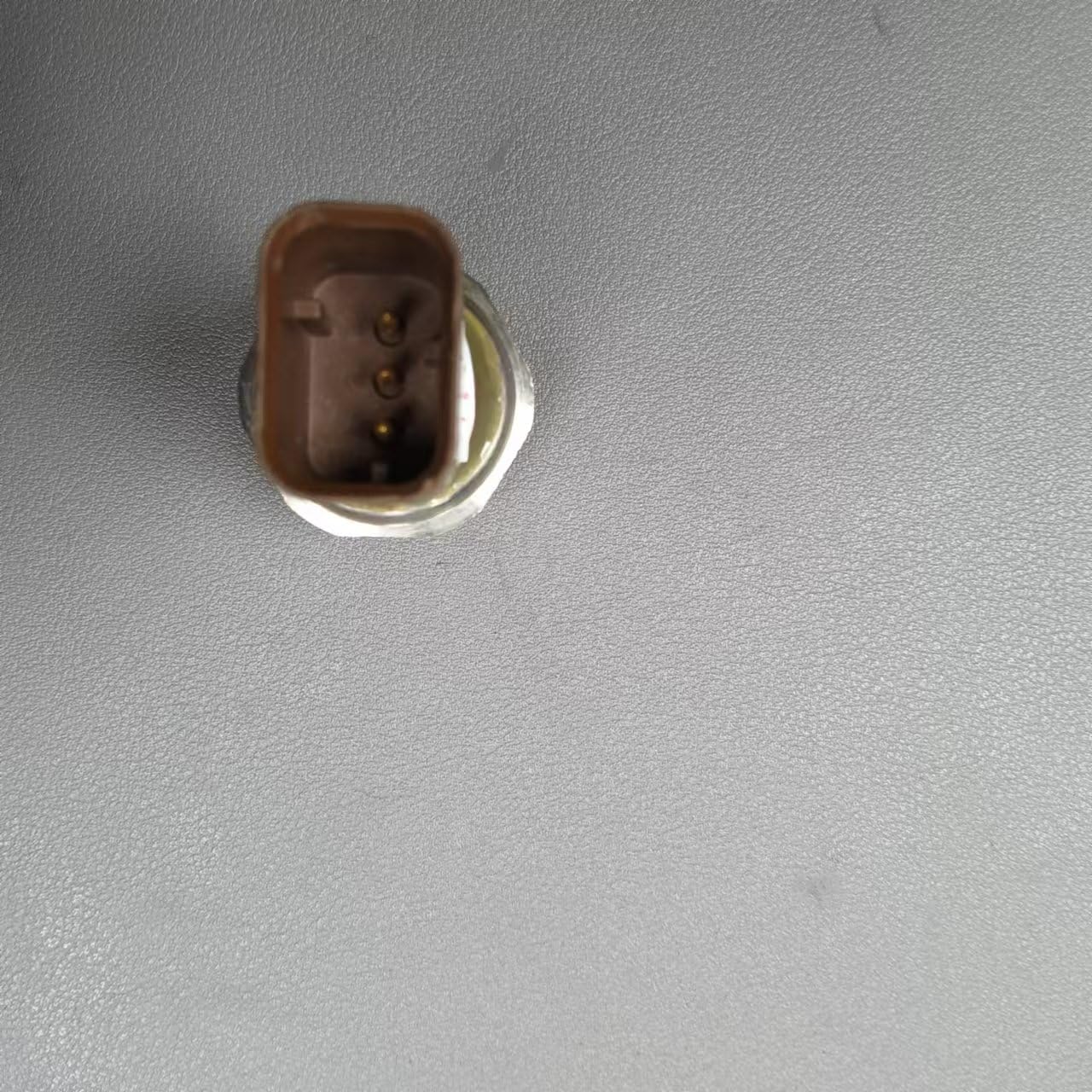 Capteur de pression de carburant du moteur(Fuel pressure sensor) RE542461