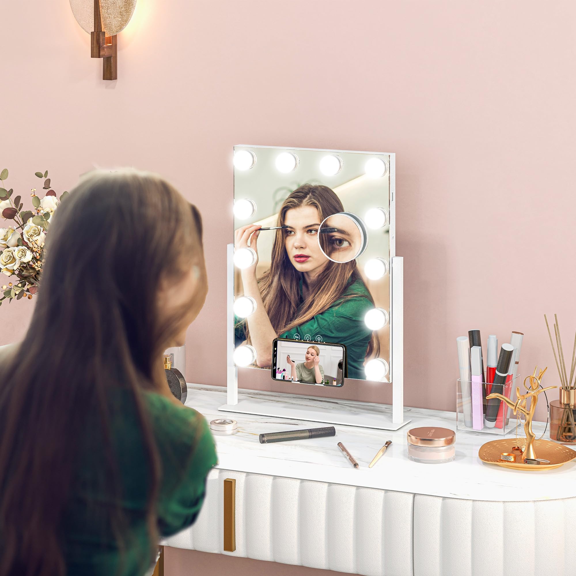 HOMCOM Miroir Hollywood Lumineux 36,5 x 45,5 cm Miroir Coiffeuse Blanc | LED 12 Ampoules, 3 Modes Luminosité Réglable, Rotation à 360°, Grossissement 10X, Port de Charge USB, Touche Tactile