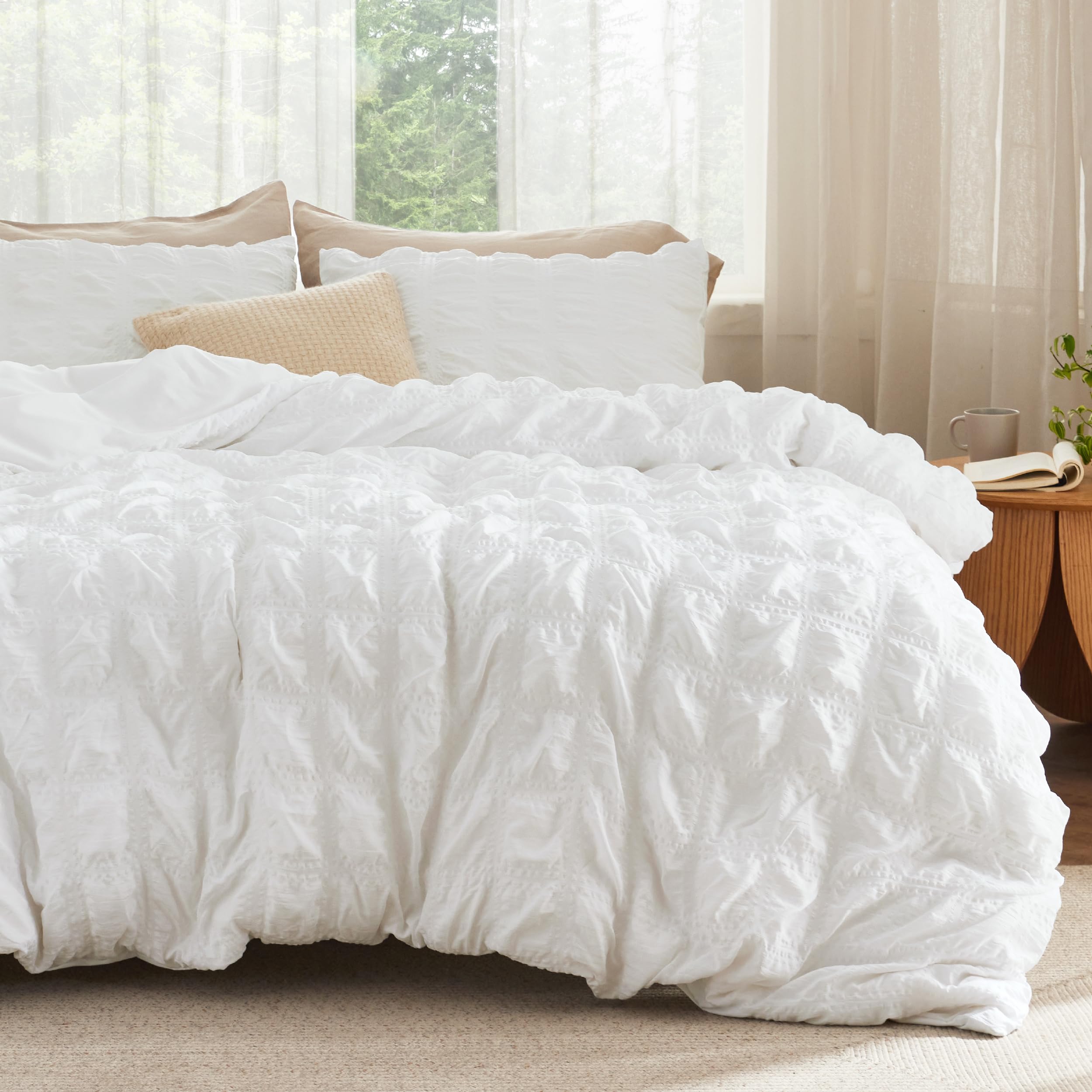 Bedsure Seersucker Duvet Cover Queen, Boho Bedding Set, Ultra Soft Washed Microfiber, Textured Bedding Set with Zipper Closure, 8 Corner Ties, 1 Duvet Cover & 2 Pillowcases, White, 90x90 Inches