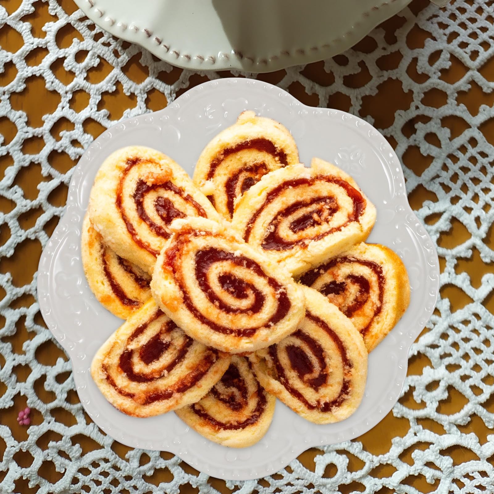 SECFOU Platos de Postre de Cerámica Blancos Forma de Flor, 4 Piezas, Superficie Estable y Antigoteo, Ideales para Cocinas Diarias y Fiestas