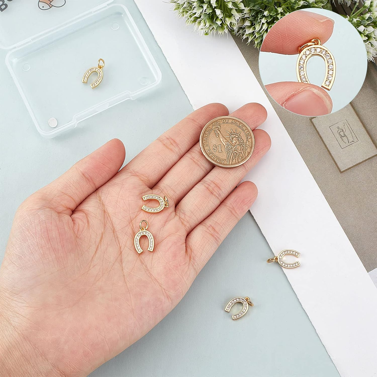Beebeecraft 1 Box Horseshoe Charms Western Lucky Horseshoe Charms for Jewelry Necklace Bracelet Making