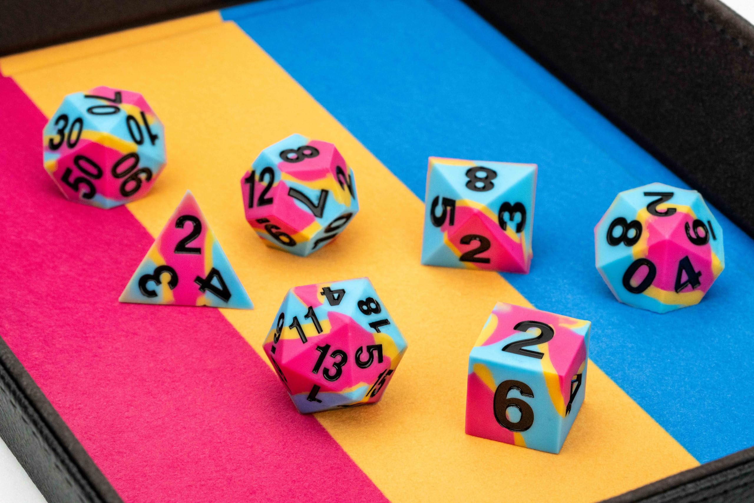 16mm Pride Sharp Edge Silicone Rubber Poly Dice Set - Pansexual: Gaymers Pride: FanRoll