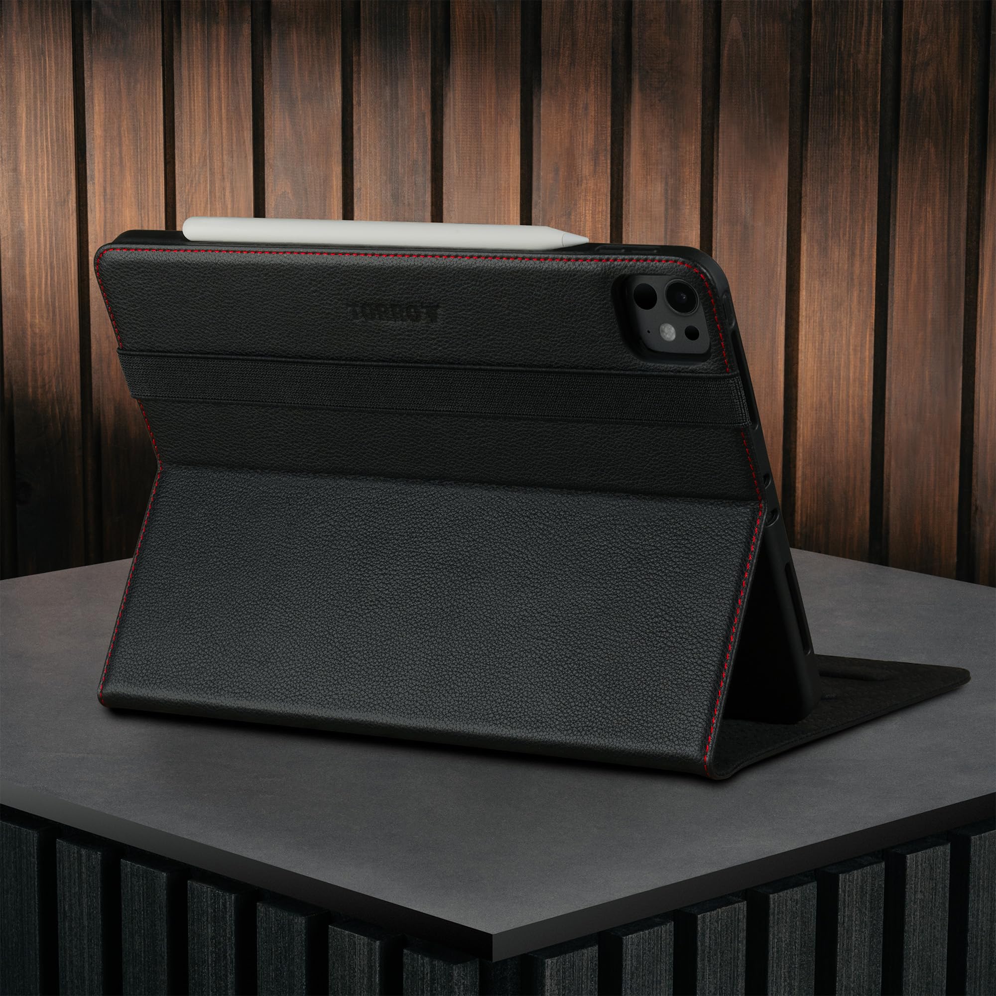 TORRO Lederhülle kompatibel mit iPad Pro 11" M5 / M4 - Echtleder iPad Pro 11 2025/2024 Hülle mit Standfunktion, Apple Pencil-Konnektivität und Wake/Sleep Funktion (Schwarz)