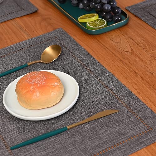 Miniatura 5 de Tosewever Juego de 4 manteles individuales decorativos de lino de 12 x 18 pulgadas, manteles de estilo rústico para decoración del hogar y comedor,