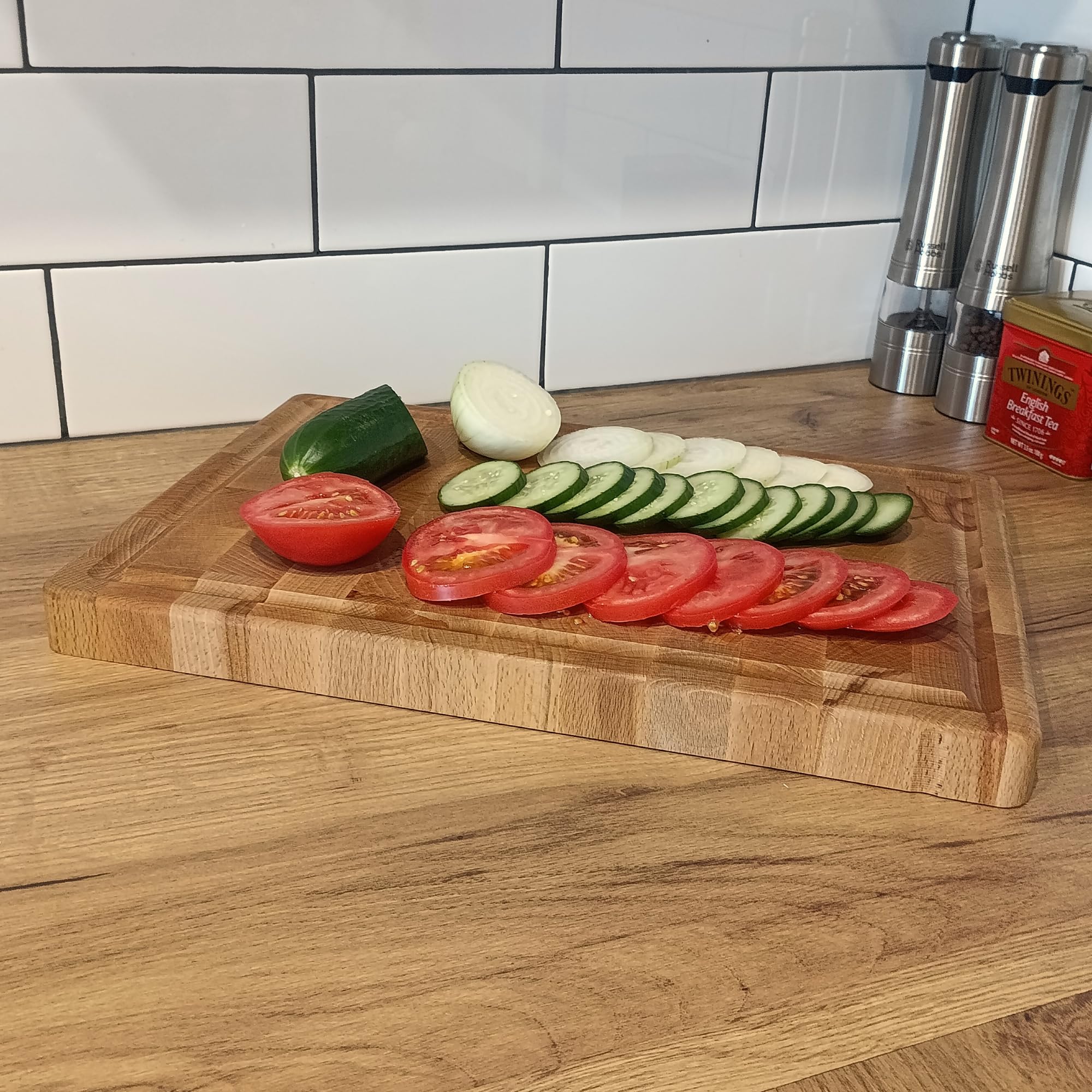 INNOVAHOME Deska Sztorcowa do Krojenia z Litego Drewna Dębowego, Masywny Blok Rzeźniczy 40x28x3 cm, Nie Tępi Noży, z Rowkiem na Soki
