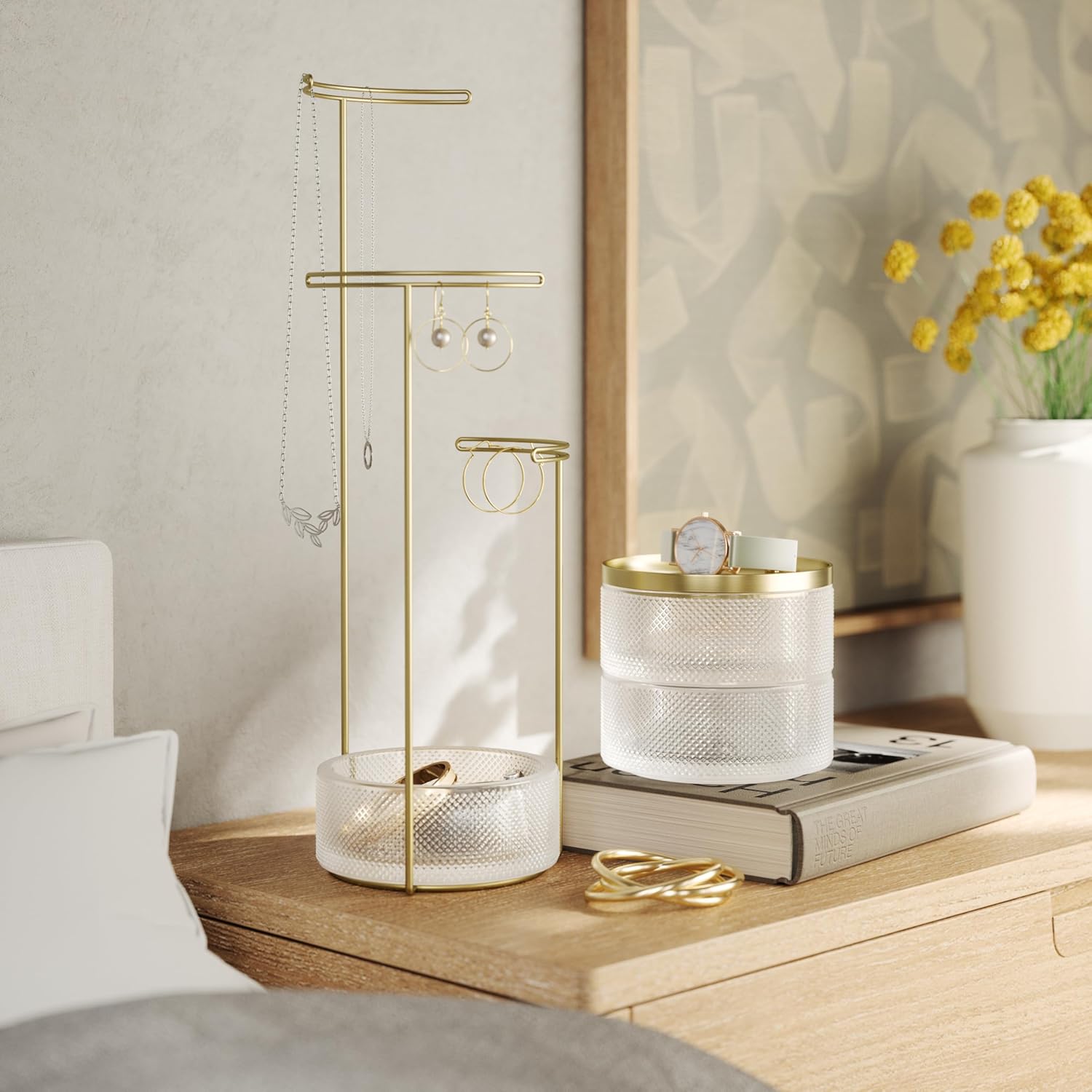Tesora Gold and Glass Polished Jewelry Stand