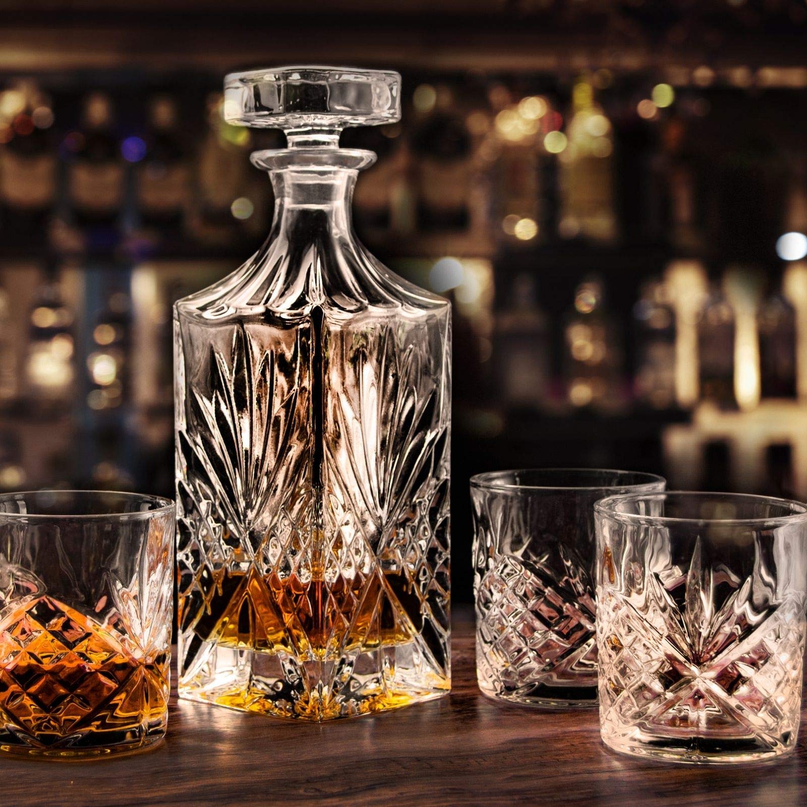 Whisky Karaffe Whiskey Gläser Set, Geschenke für Männer Mann Papa, 4 Whiskygläser Dekanter Geschenkset, Whisky Bleifrei Glas Geschenk, Whiskey Whiskyglas Geschenkbox