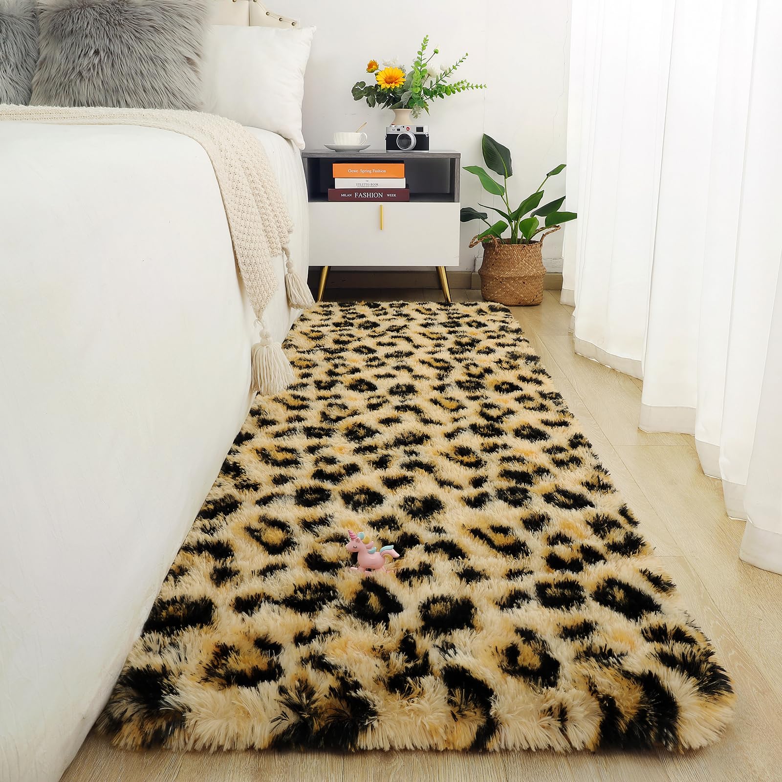 Amearea Soft Runner Rugs for Bedroom, 2x6 Feet Fluffy Leopard Runner Rug, Modern Cheetah Print Rugs, Comfy Faux Fur Animal Print Area Rug for Bedroom