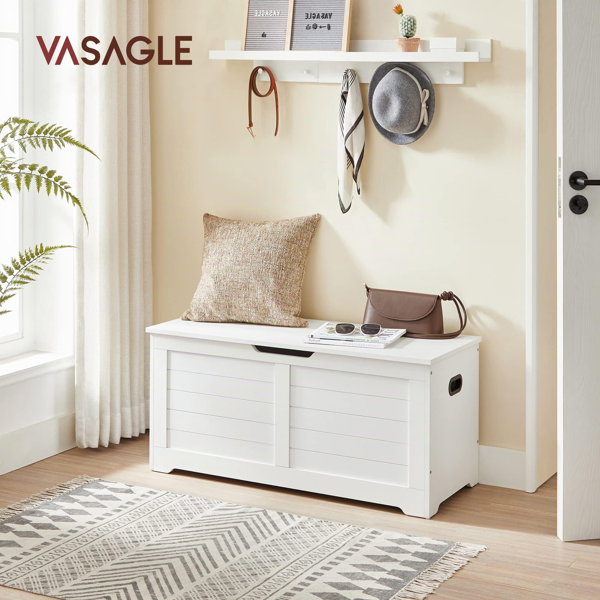 VASAGLE Coffre de Rangement, Banc à Chaussures, avec 2 Charnières de Sécurité, Imitation Grange, 40 x 100 x 46 cm, pour Entrée, Couloir, Chambre, Salon, Blanc Nuage LSB061T10