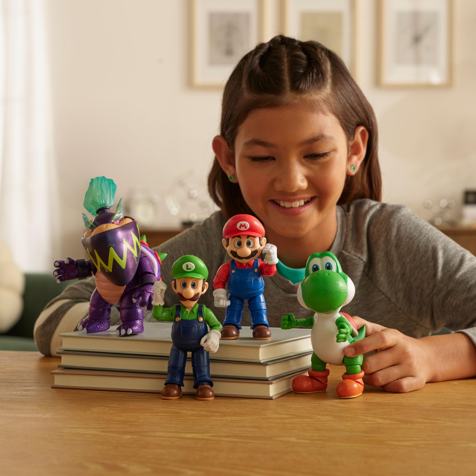 Action figure da 5 pollici del film Super Mario Galaxy, con licenza ufficiale Jakks Pacific, che include Mario, Luigi, Yoshi e l'esclusiva figura di Wonder Bowser Jr., con design articolato. - 3