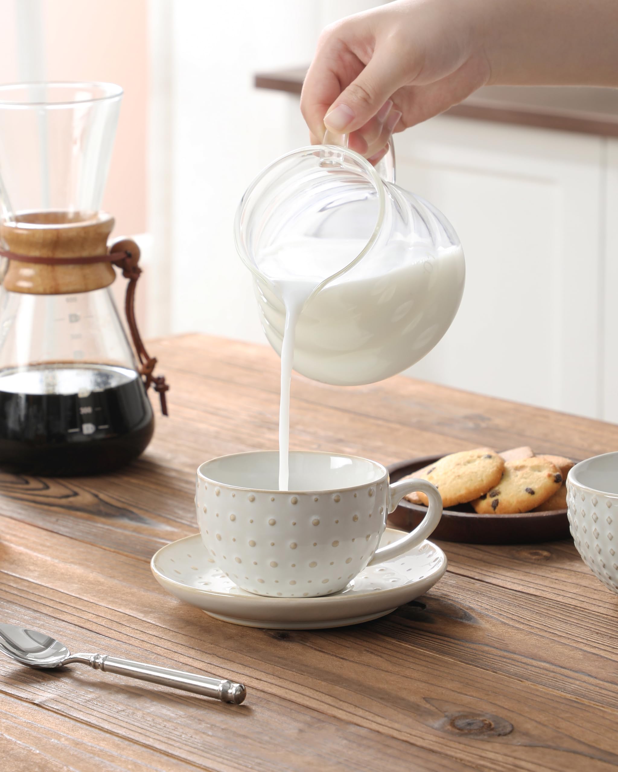MALACASA Serie LYDIA, Set di 4 Tazze da Caffe per 4 Persone, 180 ml Set Tazzine Caffè Impilabile con Piattino, Ideale per Espresso, Cappuccino, Latte, Moka e Tè, Disegno in Rilievo