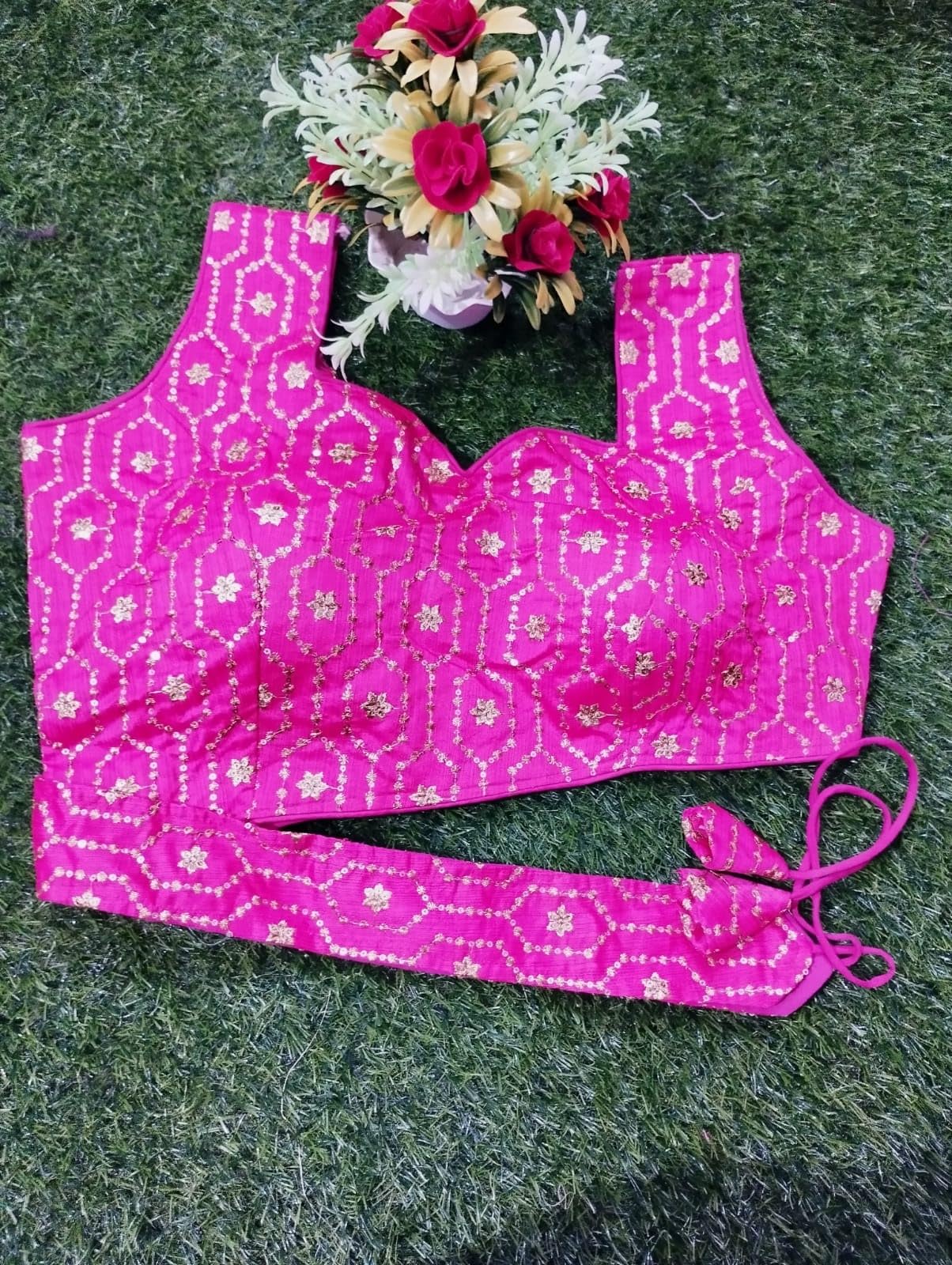 KULIA® Readymade Blouse Vêtements Traditionnels Chemisier sans Manches Vêtements de fête Ethniques Couleur Rose Broderie Designer Blouse Tussar Tissu de Soie Femmes Saree Blouse Crop Top Choli