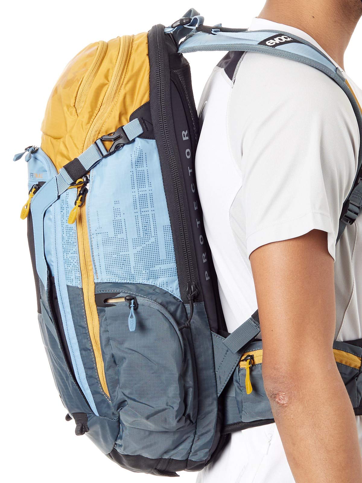 Amazon.co.jp: イーボック FR TRAIL マルチカラー M/L 20L 