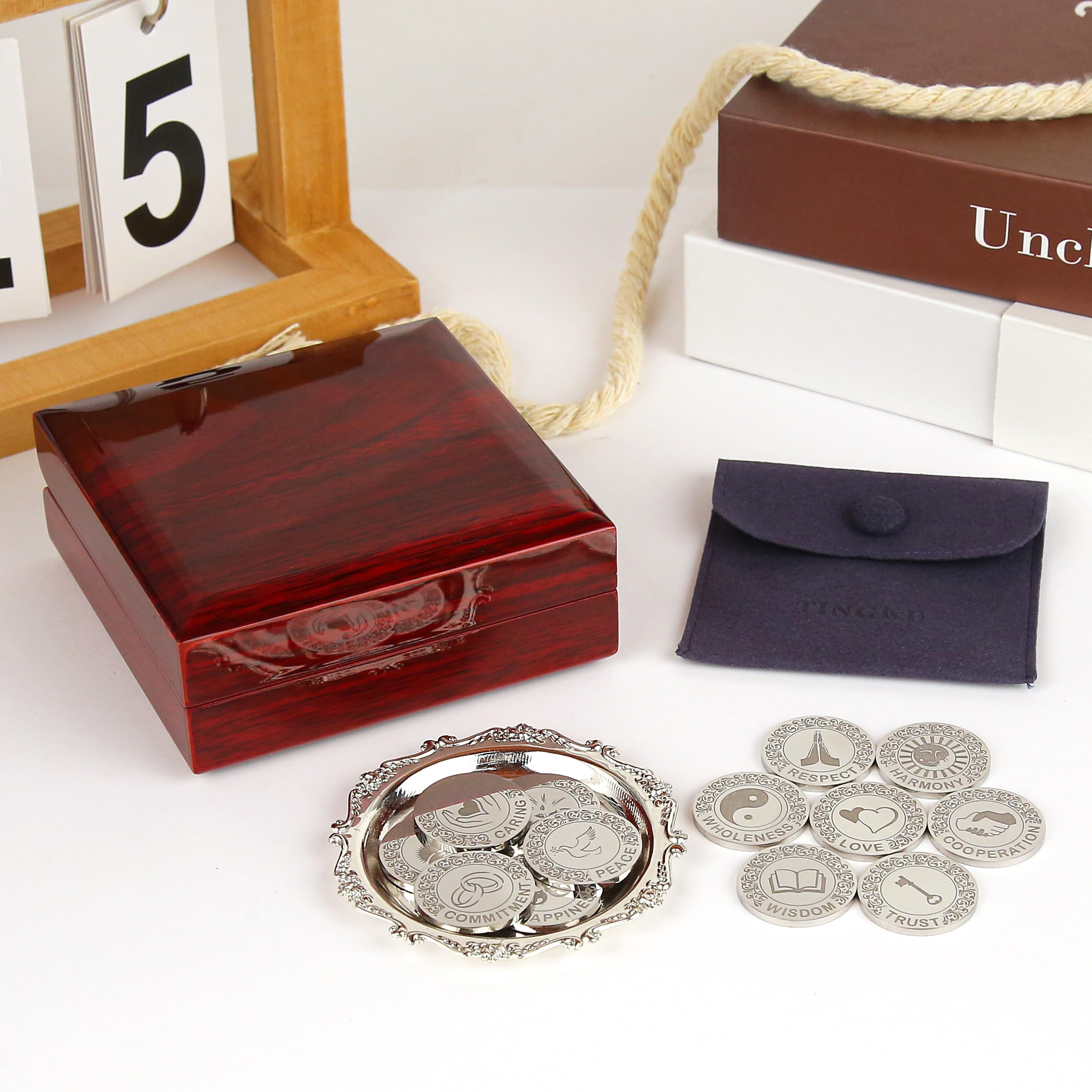 TINGKU Juego de monedas de uniforme de boda personalizado – Arras para boda católica accesorios de boda – Monedas Arrhae con cajas de madera (Silver)