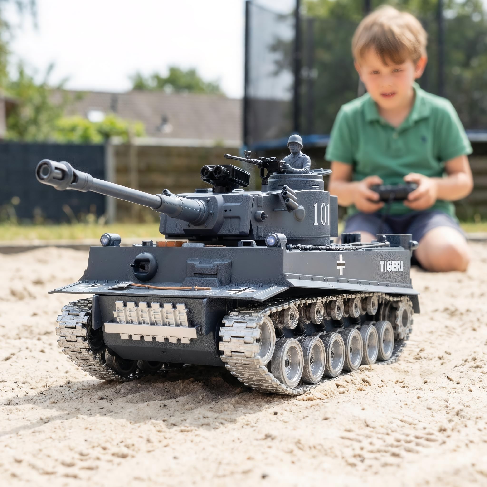 Tanque RC Tiger 1:18 Orugas Metálicas – Retroceso Realista Disparo Agua 2.4GHz | Tanque Teledirigido Militar Juguete Regalo Niño 8 Años | Kit Completo