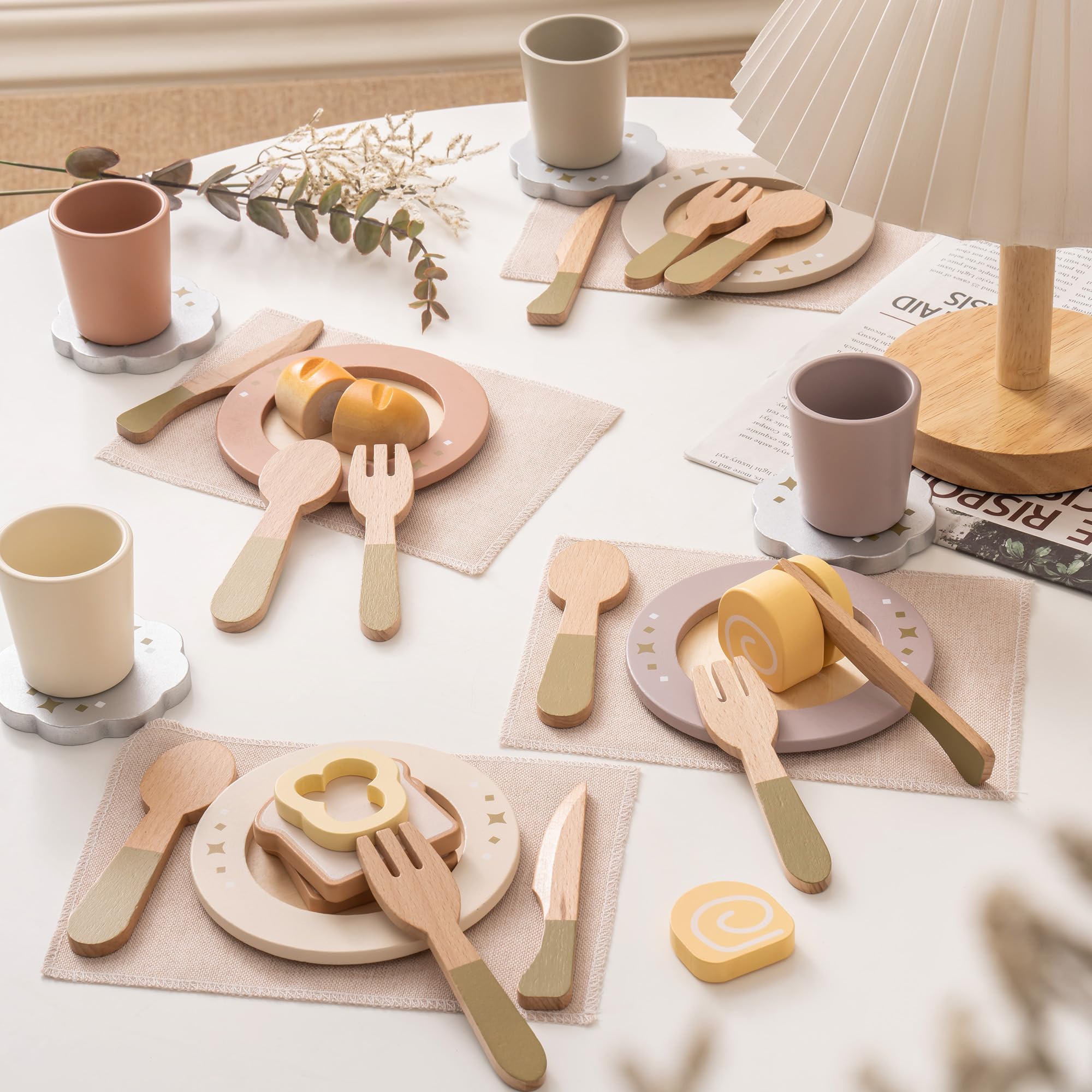 ROBUD Set di piatti da cucina in legno, 29 pezzi, piatti e posate giocattolo per bambini, accessori per la cucina, regali per bambini per ragazze e ragazzi (set da 4)