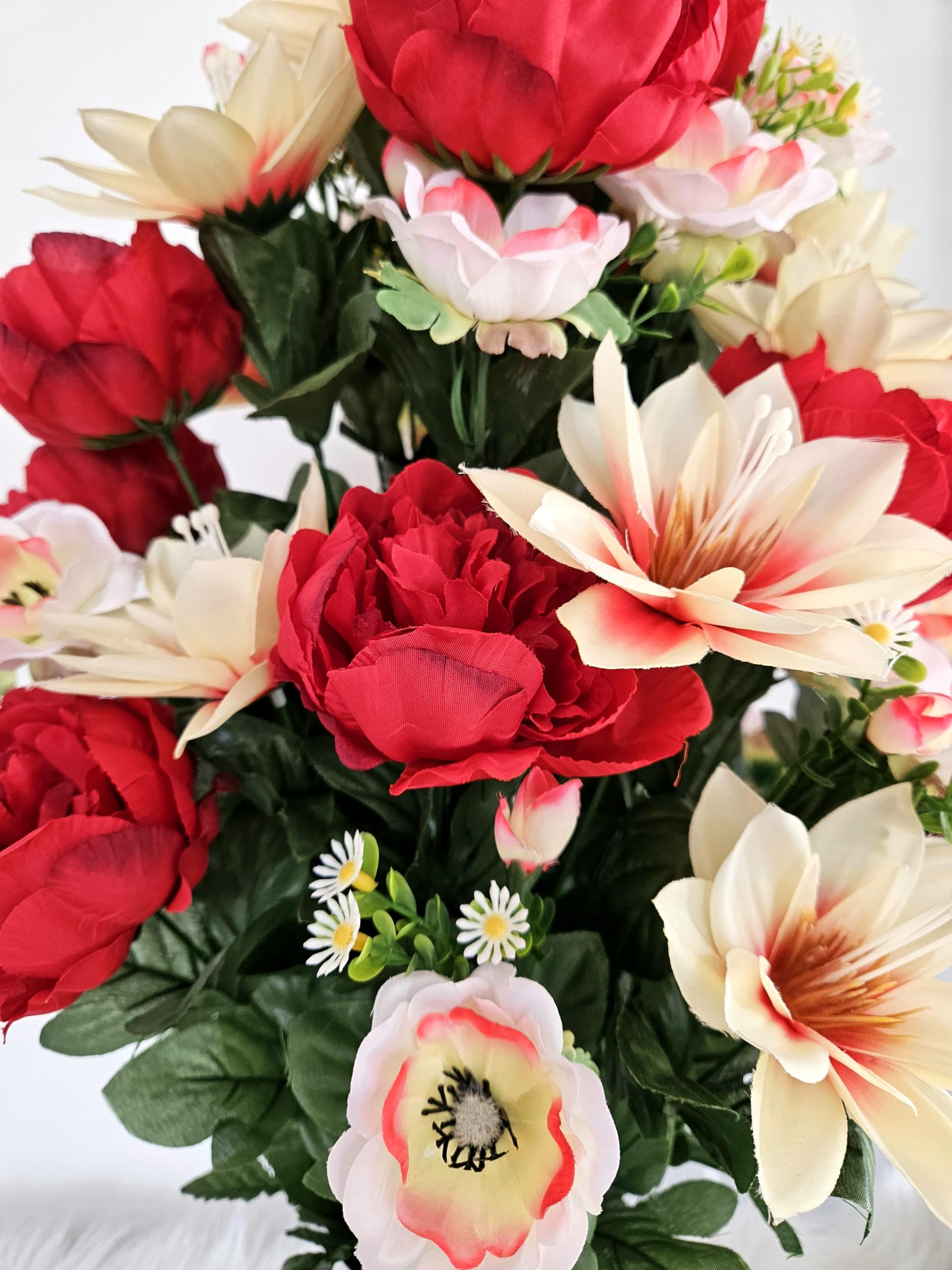 Composition de fleurs artificielles en cône lesté ciment pour une parfaite tenue de votre bouquet de fleurs, plus besoin de sable, ce vase en PVC se dépose dans un vase funéraire. (Rose)