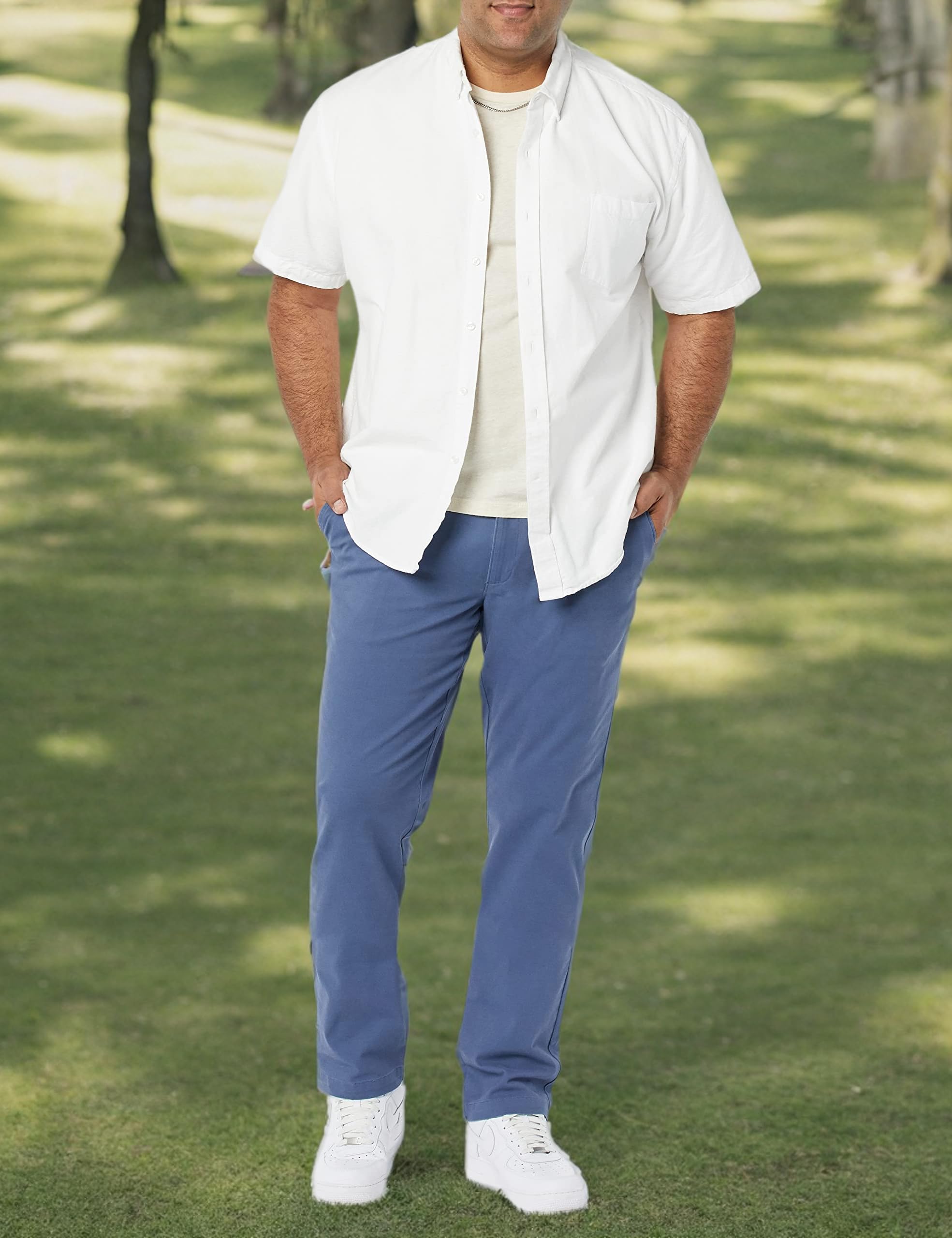 Amazon Essentials Pantalones Informales de Estilo Chino, Elásticos y de Corte Clásico Hombre — view 6