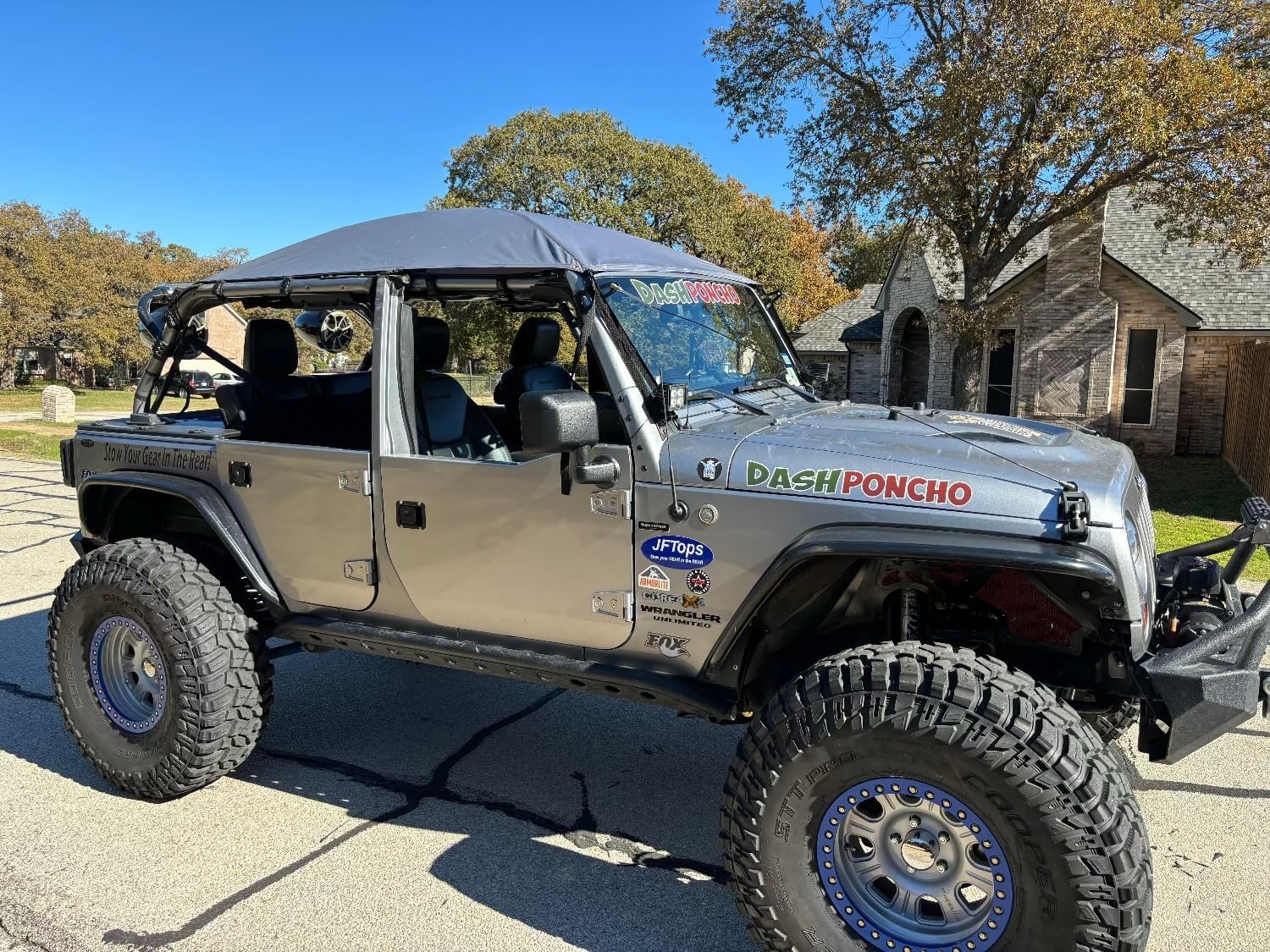 Off-Road Trail Topper Portable Awning Canopy Tent, 200 Denier Polyester/Nylon Ripstop, 57 x 77 Inches, 6 LB, for 4-Door Jeep Wrangler and Ford Bronco