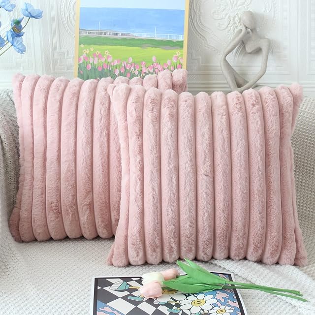 NIULAA Pink Cushion Covers 40cm x 40cm Fluffy Faux Fur Cushion Covers 16 x 16 inches Set of 2 Pillow Covers Soft Plush Pillowcases for Sofa Bed Moroccan Style Home Decor Cushion Cover