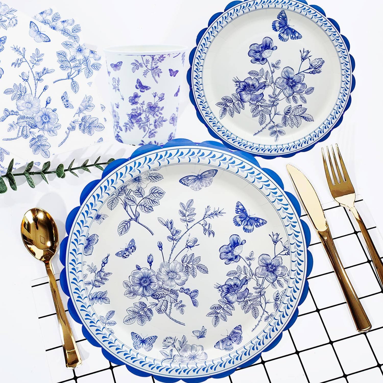 175Pcs BlueFloral Party Supplies BlueFloral Scalloped Paper Plates and Blue White Floral Napkins Cup Knive Fork Spoon for Vintage Floral Wedding Bridal Shower Party Supplies Decor Serve 25