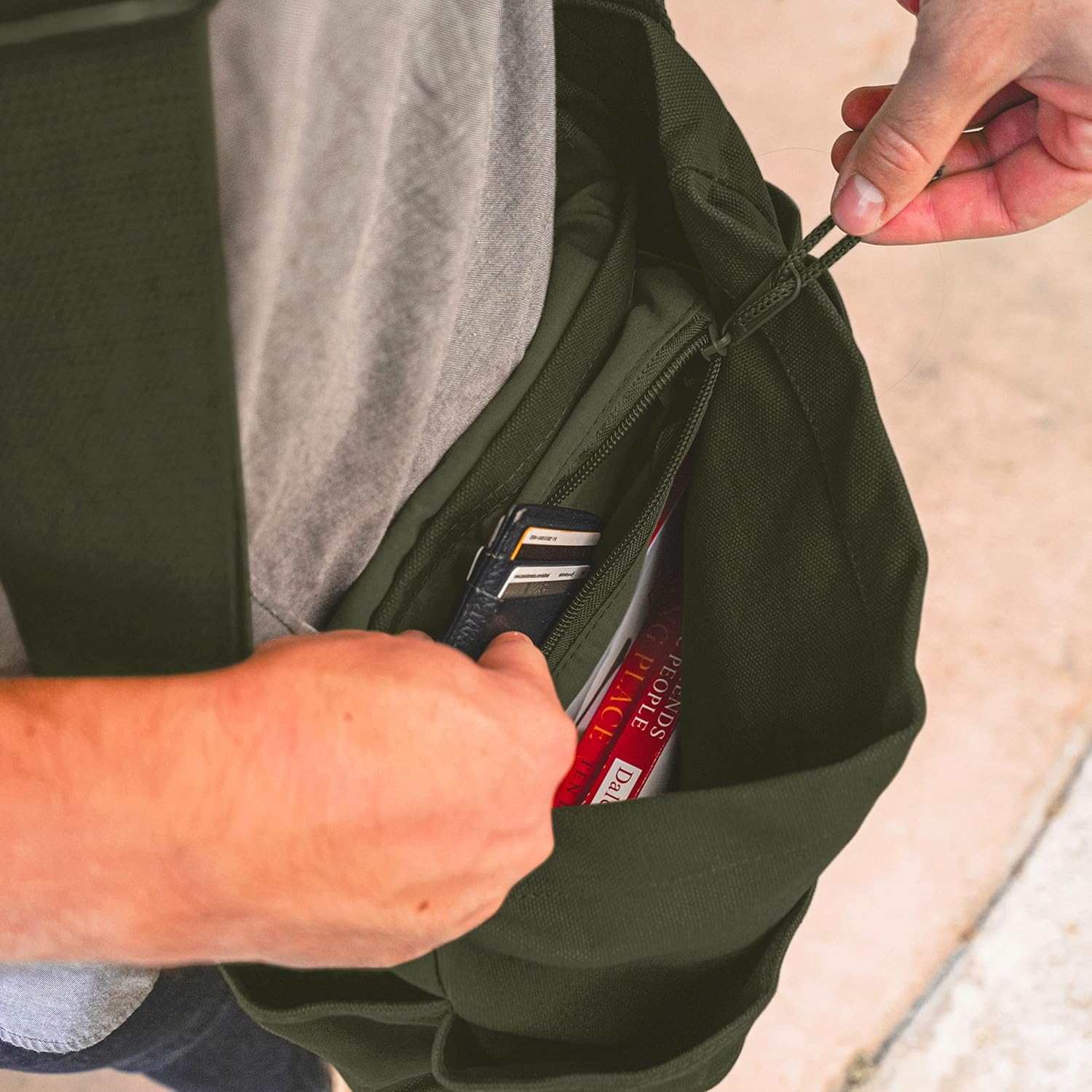 Sweetbriar Classic Vintage Messenger Bag - Original Heavyweight Cotton Canvas Shoulder Bag with Upgraded Features - Image 2