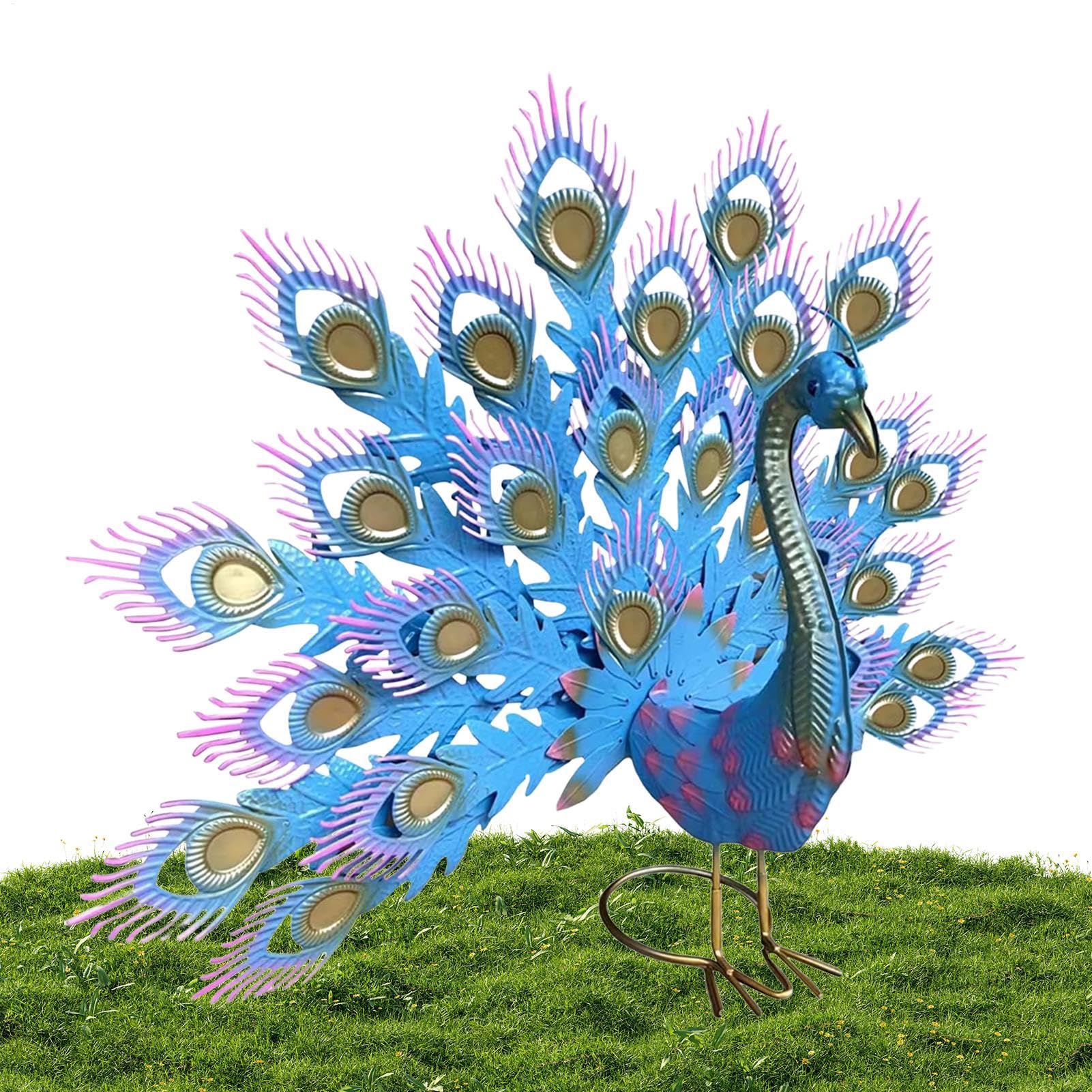 Décorations de cour réalistes de paon pour réenchanter le jardin familial