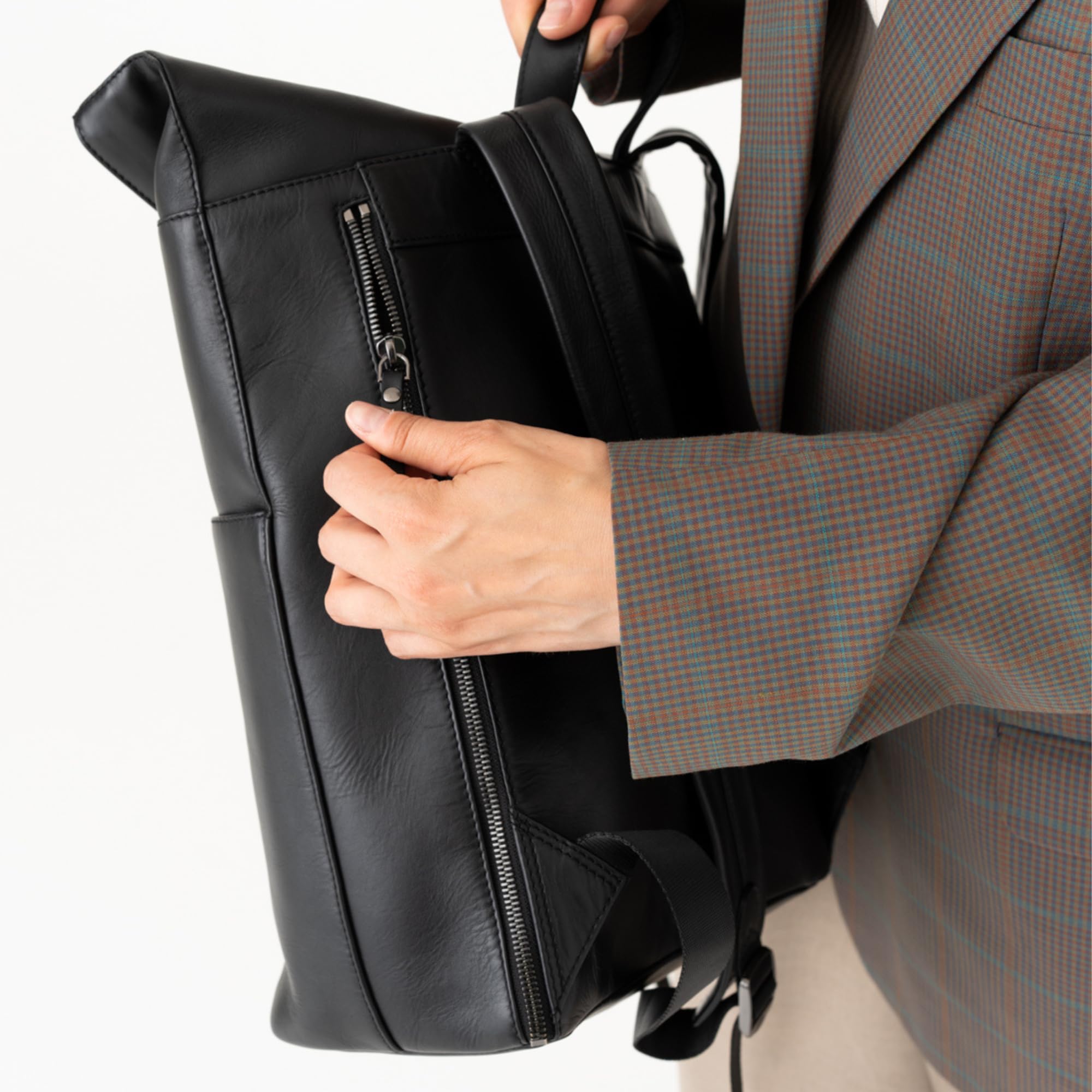 Berliner Bags Rucksack, Tagesrucksack aus Leder mit Laptopfach, Wickelrucksack für Damen und Herren