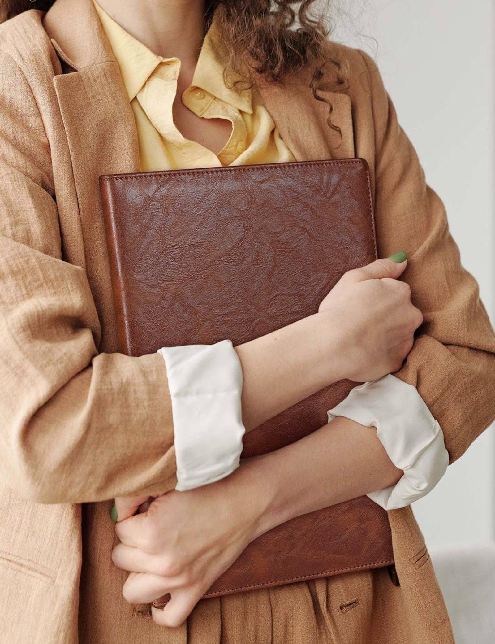 Mymazn Padfolio Portfolio Folder, Faux Leather Interview Resume Folder with Document Organizer & Business Card Holder, Letter-Sized Notepad Legal Pad Holder for Men Women (Brown)