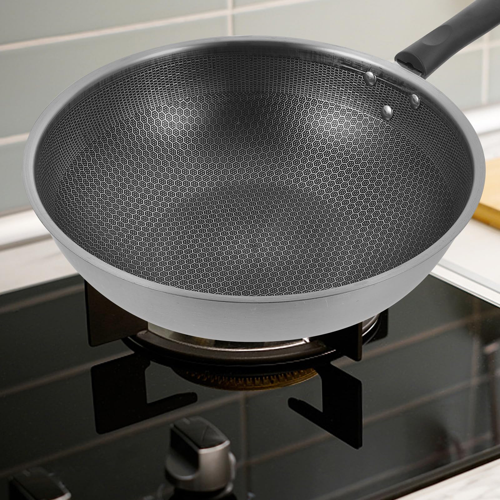 Mikinona Padella in Acciaio Inox 32 CM a Nido d'Ape Antiaderente Manico Ergonomico Leggera e Resistente per Piani Cottura a Induzione Gas ed Elettrici Uso Domestico Quotidiano