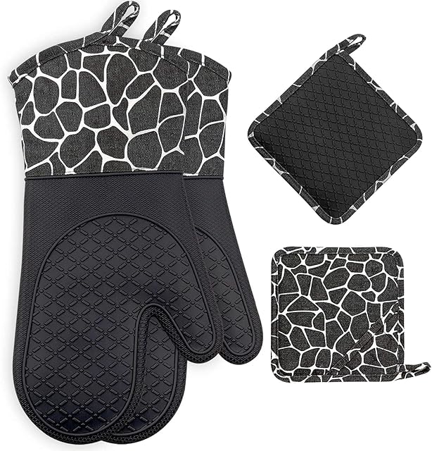 Gesentur Oven Gloves, Heat Resistant Silicone Oven Gloves, Non-Slip Kitchen Oven Mitts 1 Pair and 2 Pot Holders, for Kitchen, Cooking, Baking, Grilling, Barbecue (Black)