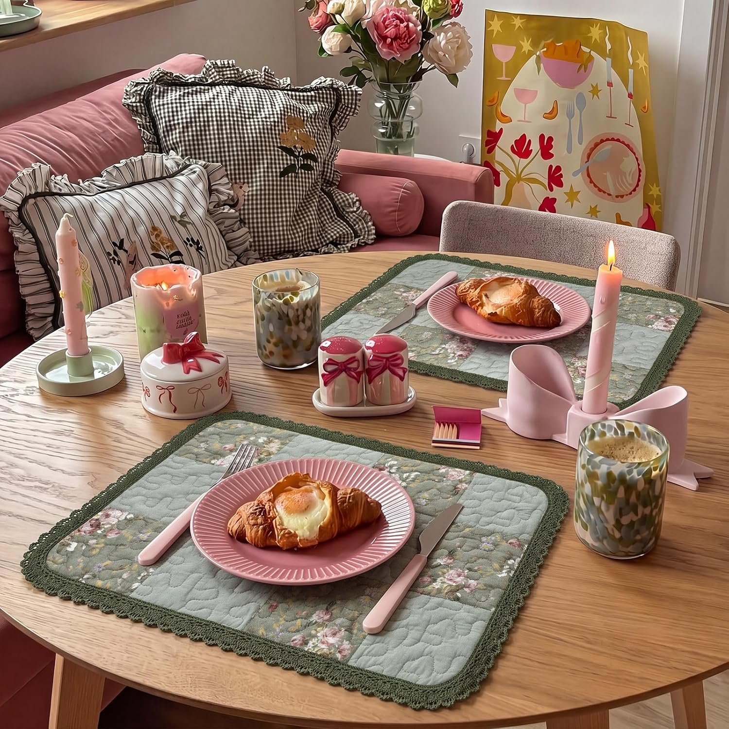 Patchwork Patchwork Quilted Cloth Placemat Set of 4, 13 x 19 Inches | Vintage Floral Placemat with Lace Crochet Cotton Washable Table Mat for Fall Retro Rustic Kitchen Dining Table Decor (Green)