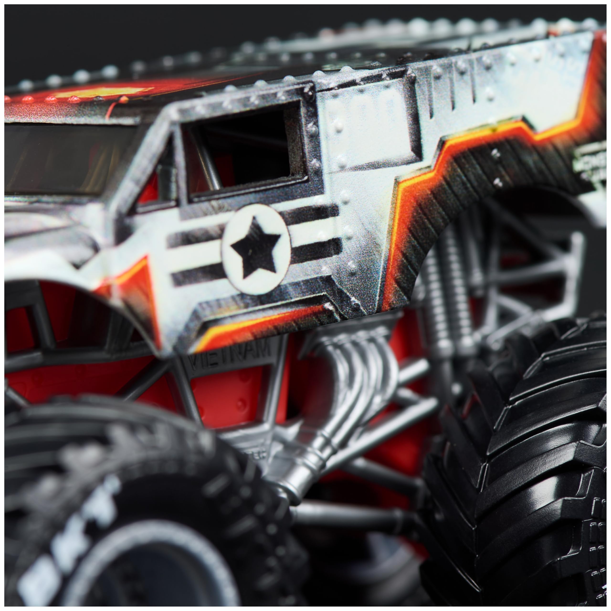 Monster Jam, Monster Truck die-cast ufficiali Marvel Iron Man Vs. War Machine, in scala 1:64, giocattoli per bambini e bambine dai 3 anni in su