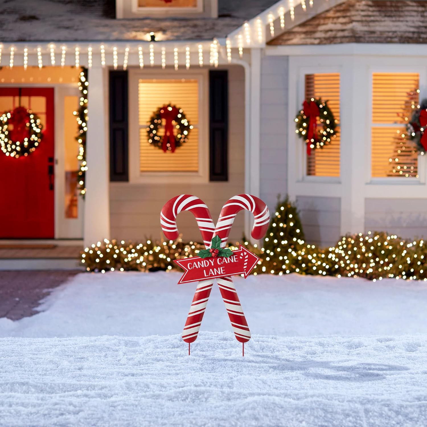 Glitzhome ​Christmas Candy Cane Lane Yard Stake, 30" H Metal Decoration with Holly Sign, Iron & Wood Holiday Display for Indoor and Outdoor, Rustic Festive Garden Decor​​