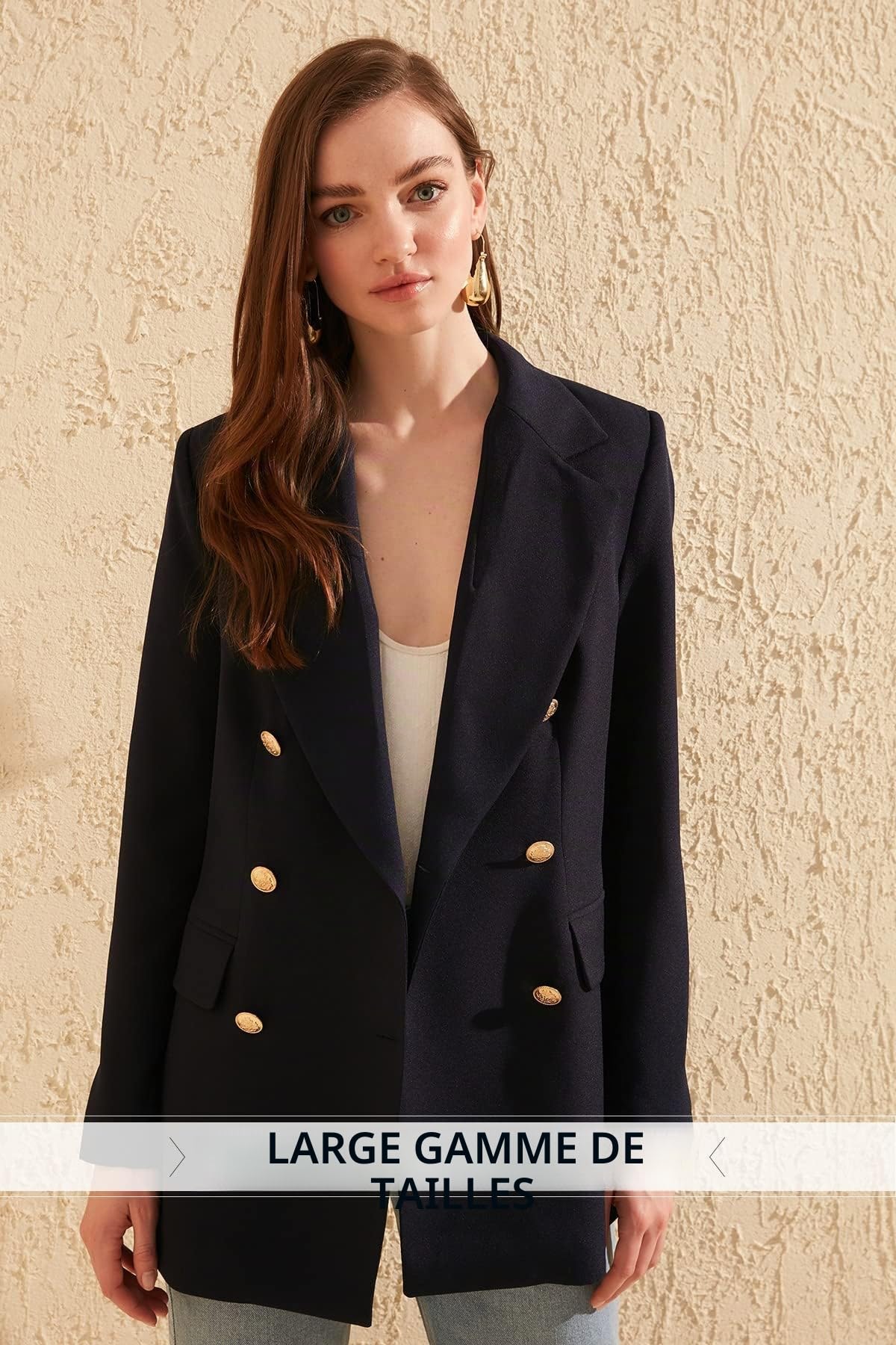 Trendyol Veste Blazer Surdimensionnée À Boutons Bleu Marine Trendyol Veste Blazer surdimensionnée avec Boutons Bleu Marine Femme (Lot de 1)