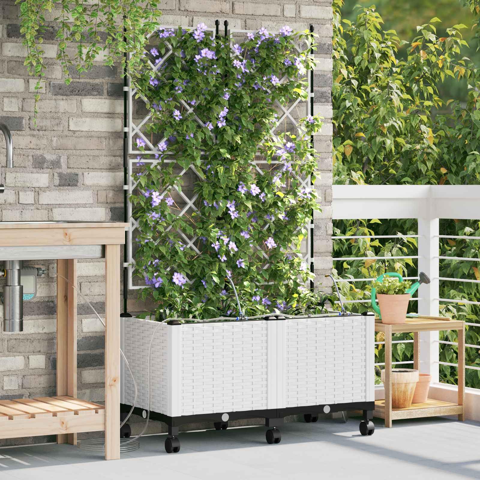 2 Fioriere da Giardino con Traliccio Ruote e Irrigazione PP | Fioriere per esterno con sistema di irrigazione automatico e ruote bloccabili, ideali per decorare terrazzo e giardino.