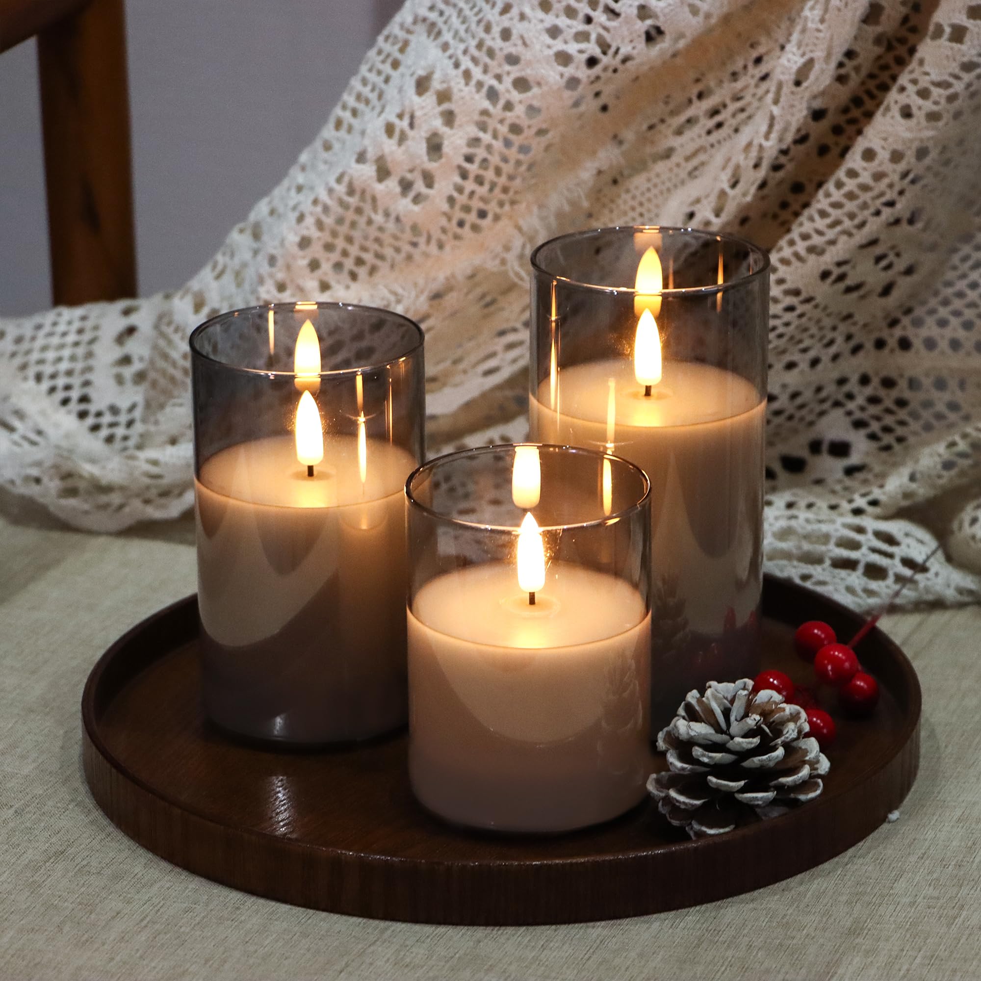 FREEPOWER Set di 3 candele a LED in vetro grigio con telecomando e timer, luce bianca calda tremolante, ricaricabili tramite cavo USB, senza fiamma, cera vera, Ø 7,5 x 10/12,5/15 cm
