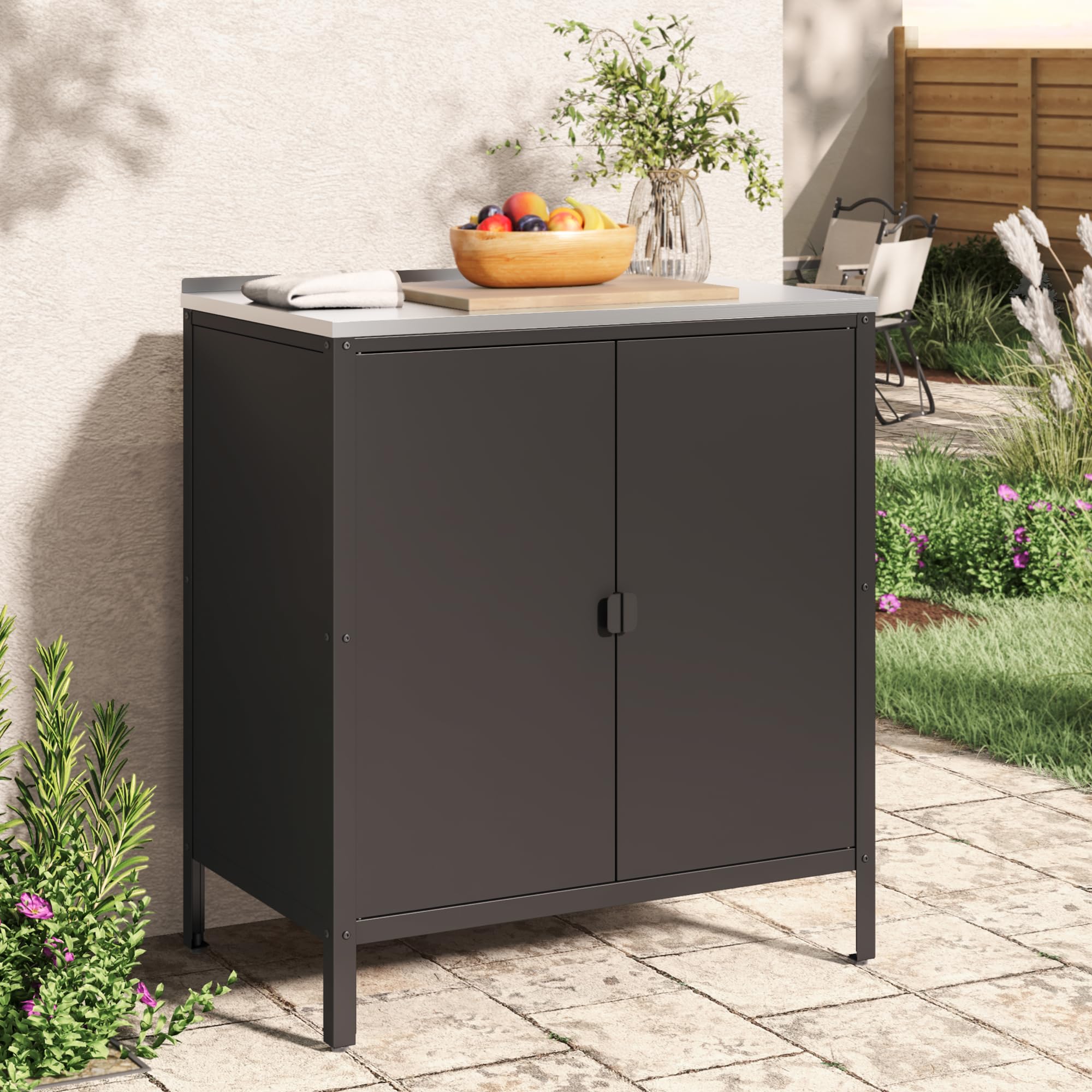 casa.pro Outdoor Schrank Gartenschrank Balkonspind – Zwei Türen, integrierter Regalboden, 92x80x50 cm, Schwarz matt