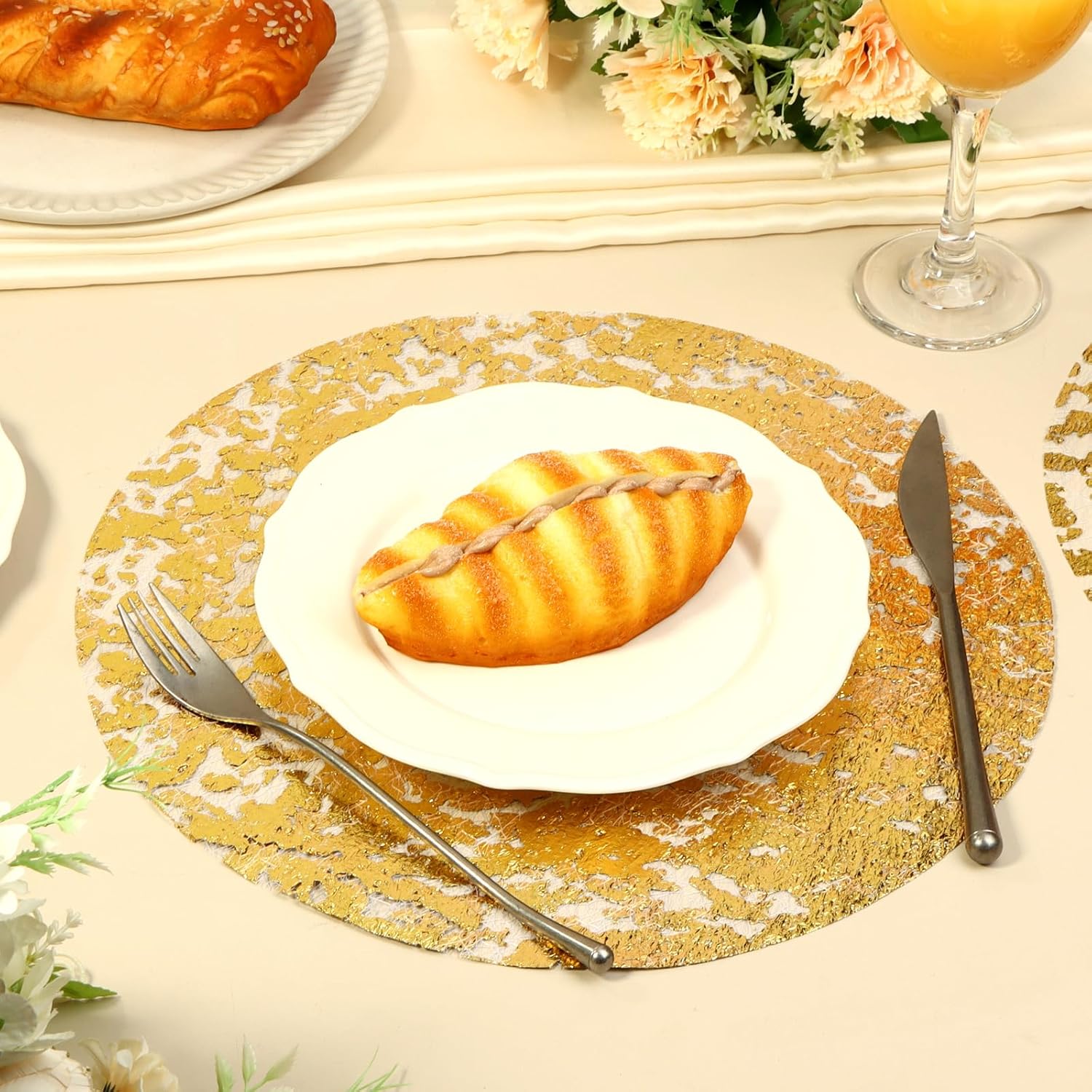 120 Pcs Disposable Gold Foil Placemats 13" Round Gold Foil Place Mats,Decorative Mesh Pressed Table Mates Glitter Foil Table Doilies Gold Metallic Thin Mesh Table Runner for Table Decor