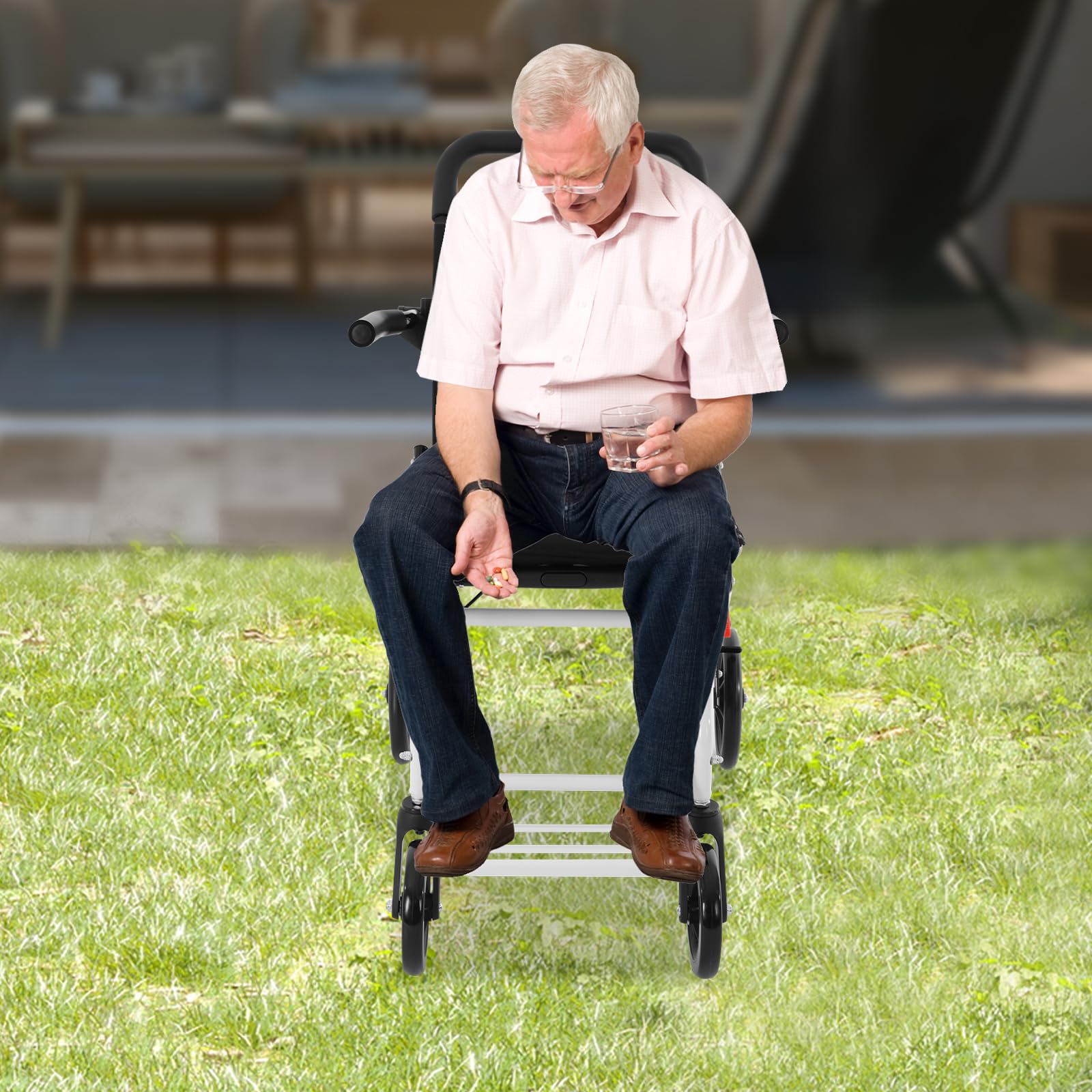 Silla de ruedas plegable ligera con cinturón de seguridad y frenos de mano, silla de transporte plegable de aluminio para adultos, personas mayores, capacidad de carga de 100 kg