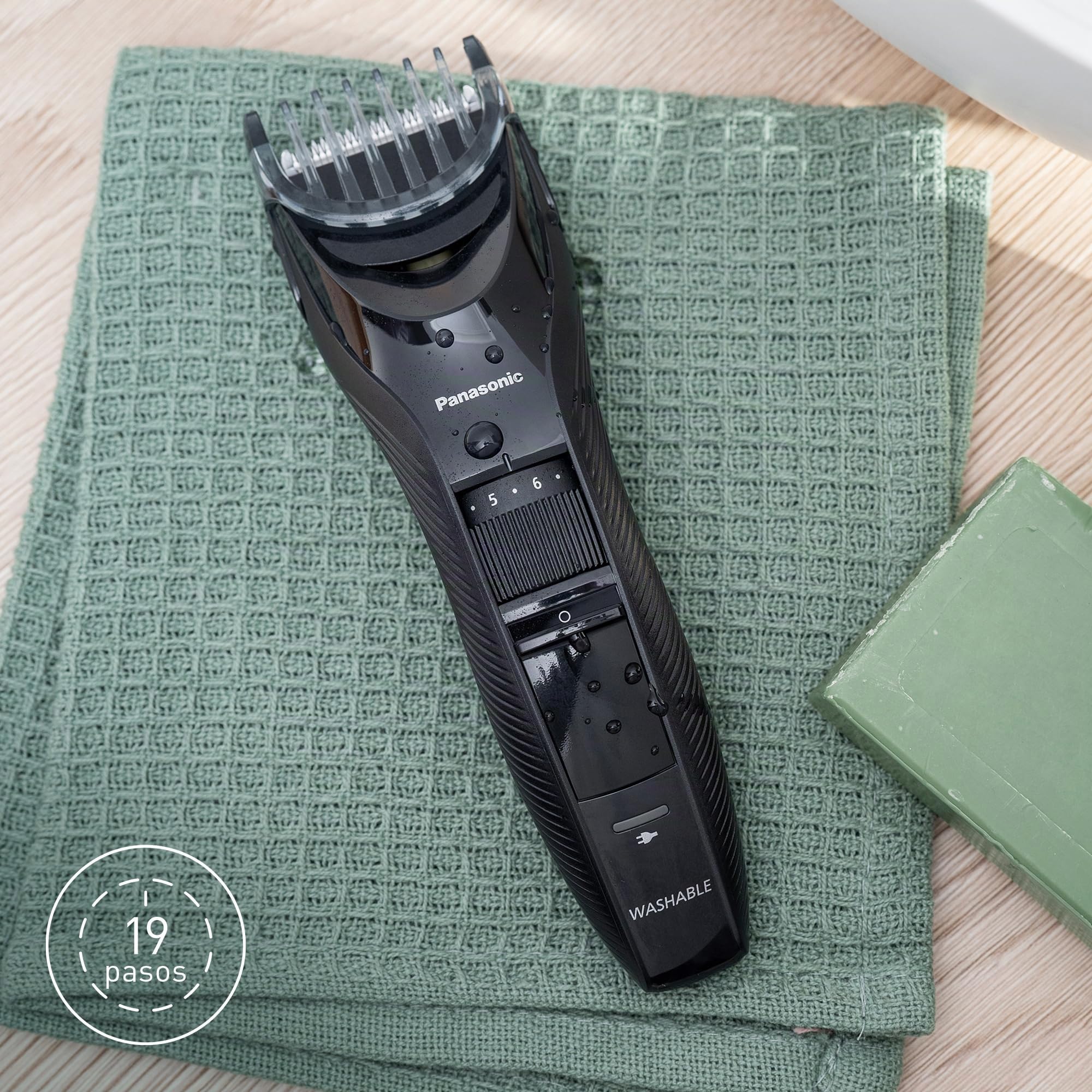 Panasonic ER-GC53-K503 Cortadora de Cabello para Hombres, Trimmer Portátil Inalámbrica a Prueba De Agua, 19 Configuraciones de Longitud, 1 Accesorio, Operación Inalámbrica y con Cable, Negro