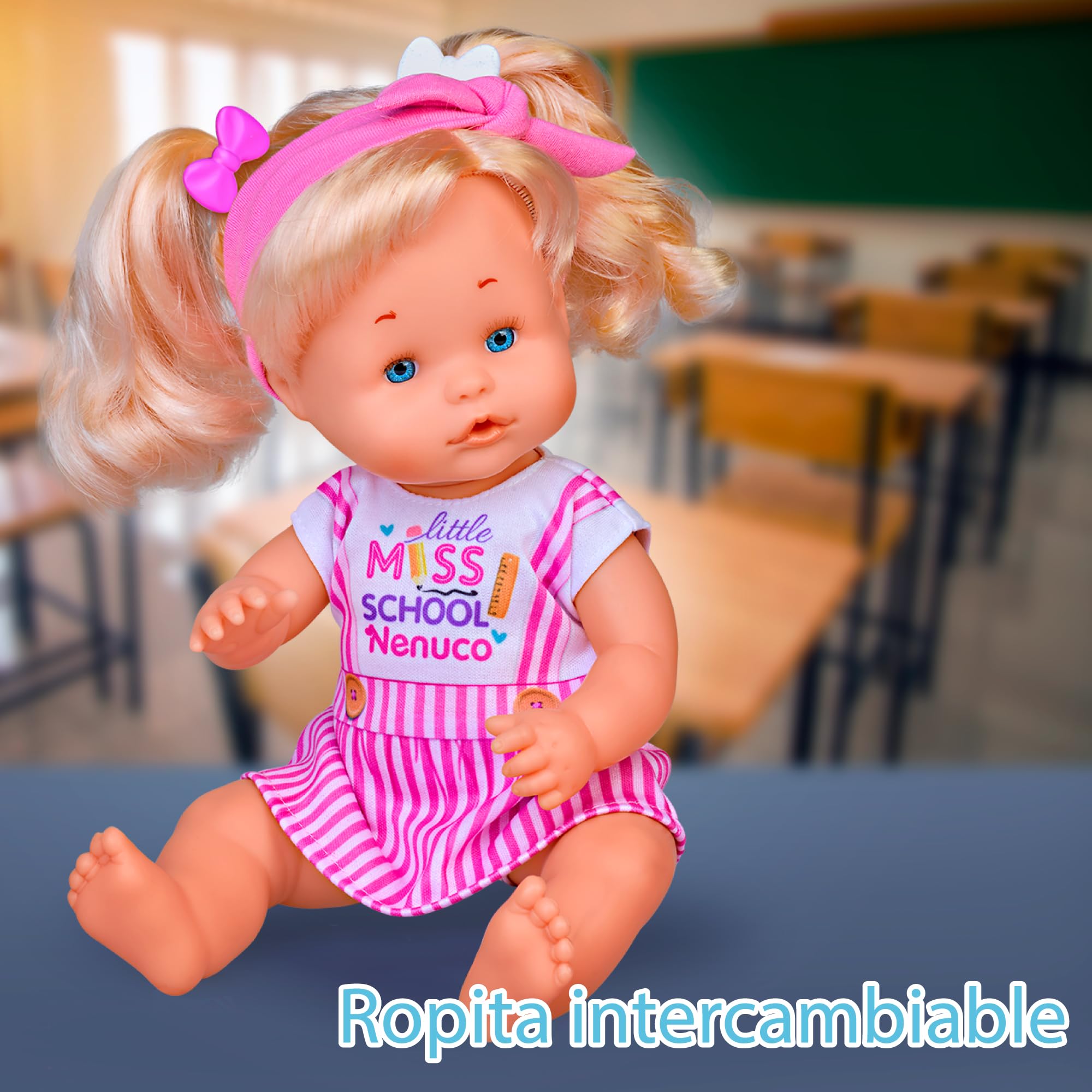 Nenuco - School Hairstyle, Bambola 35 cm, Con Capelli Biondi e Accessori per Realizzare Diverse Acconciature, Per Bambine/i dai 3 anni, Famosa (NFN60000)